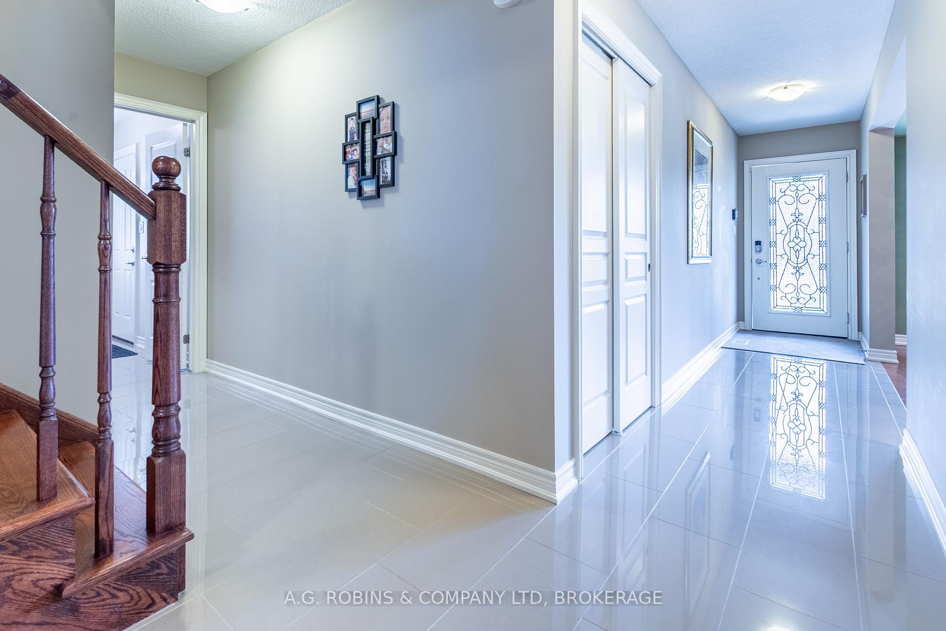 Photo 4 of 103 Tuliptree Road, Thorold, Confederation Heights — HOMEH