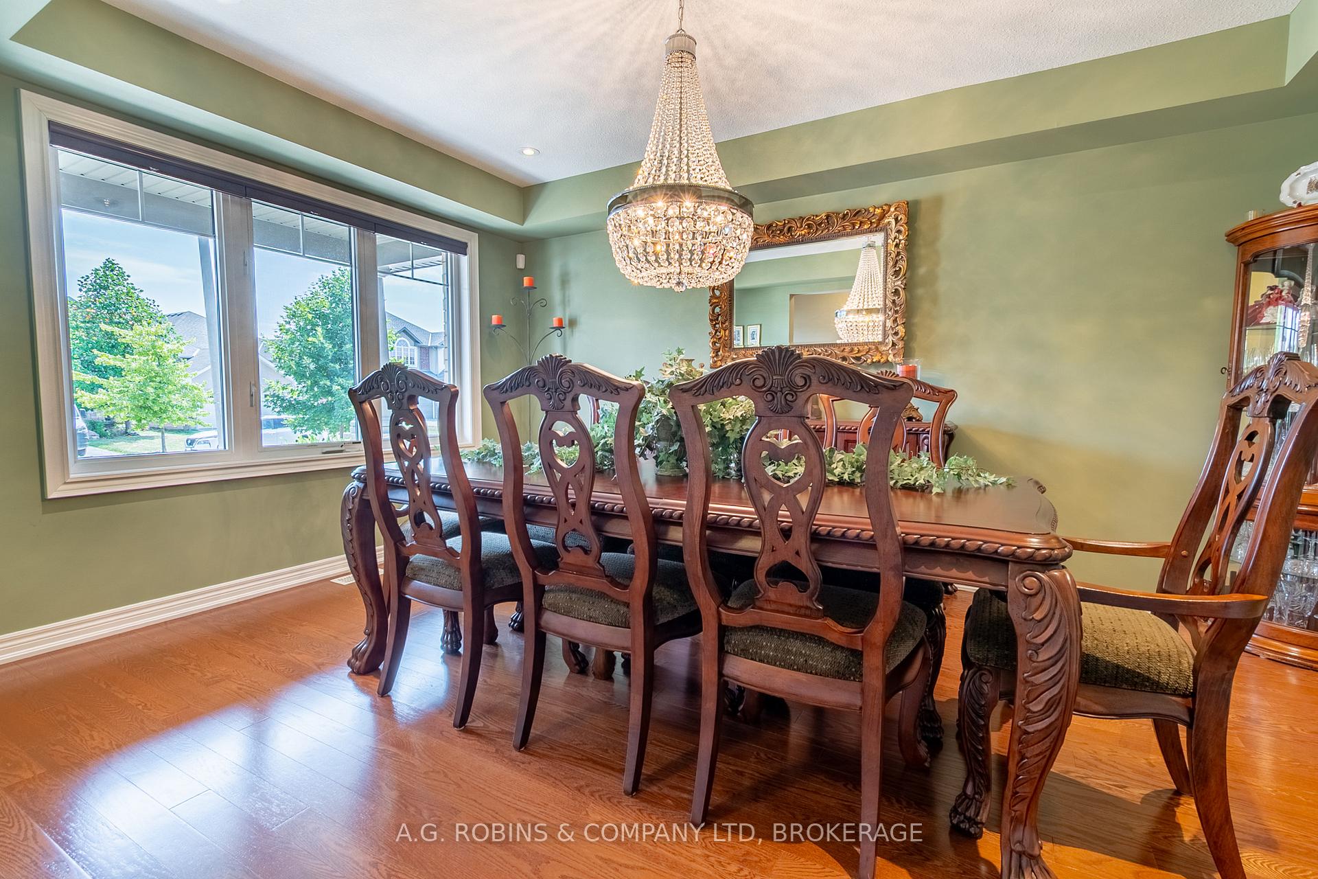 Photo 5 of 103 Tuliptree Road, Thorold, Confederation Heights — HOMEH