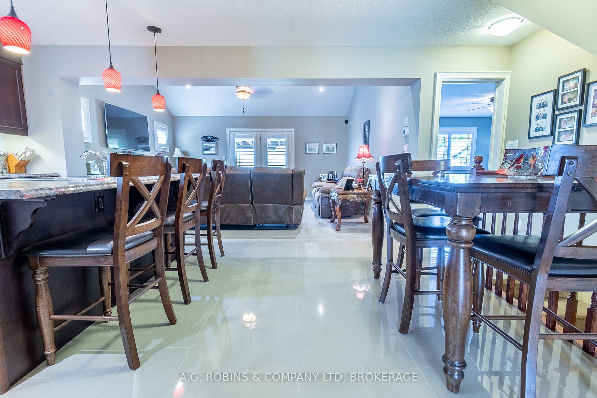 Photo 13 of 103 Tuliptree Road, Thorold, Confederation Heights — HOMEH