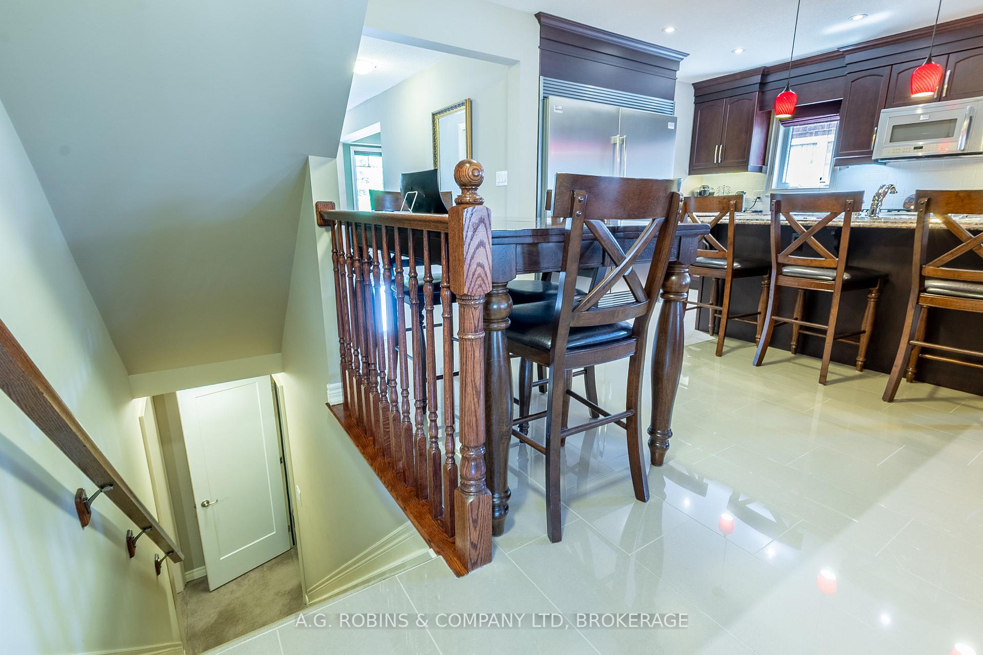 Photo 16 of 103 Tuliptree Road, Thorold, Confederation Heights — HOMEH