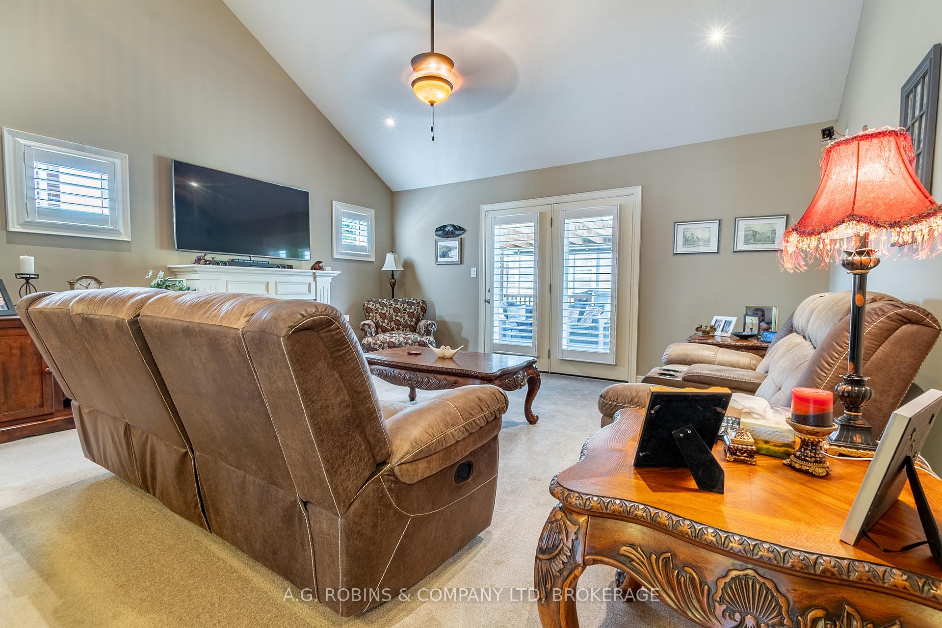 Photo 17 of 103 Tuliptree Road, Thorold, Confederation Heights — HOMEH