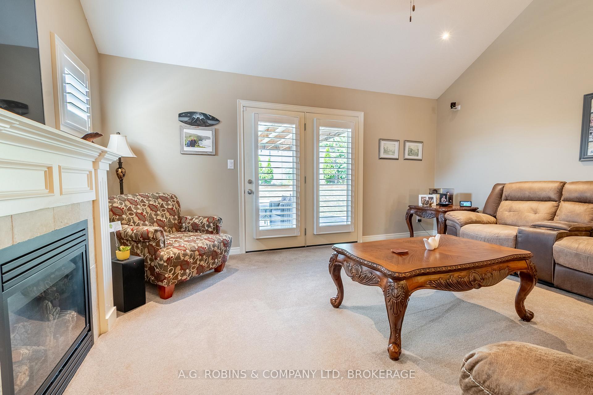 Photo 23 of 103 Tuliptree Road, Thorold, Confederation Heights — HOMEH