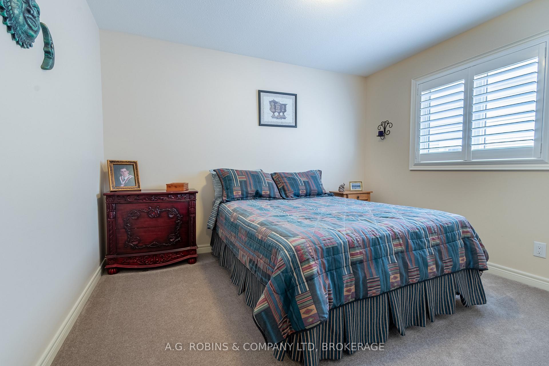 Photo 28 of 103 Tuliptree Road, Thorold, Confederation Heights — HOMEH