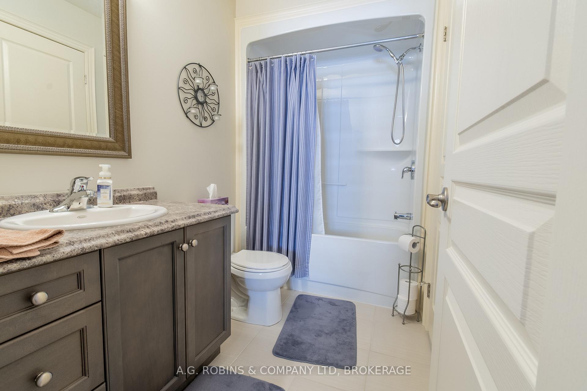 Photo 33 of 103 Tuliptree Road, Thorold, Confederation Heights — HOMEH