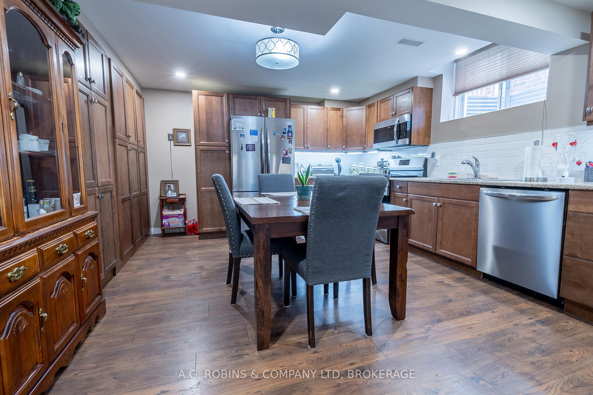 Photo 39 of 103 Tuliptree Road, Thorold, Confederation Heights — HOMEH