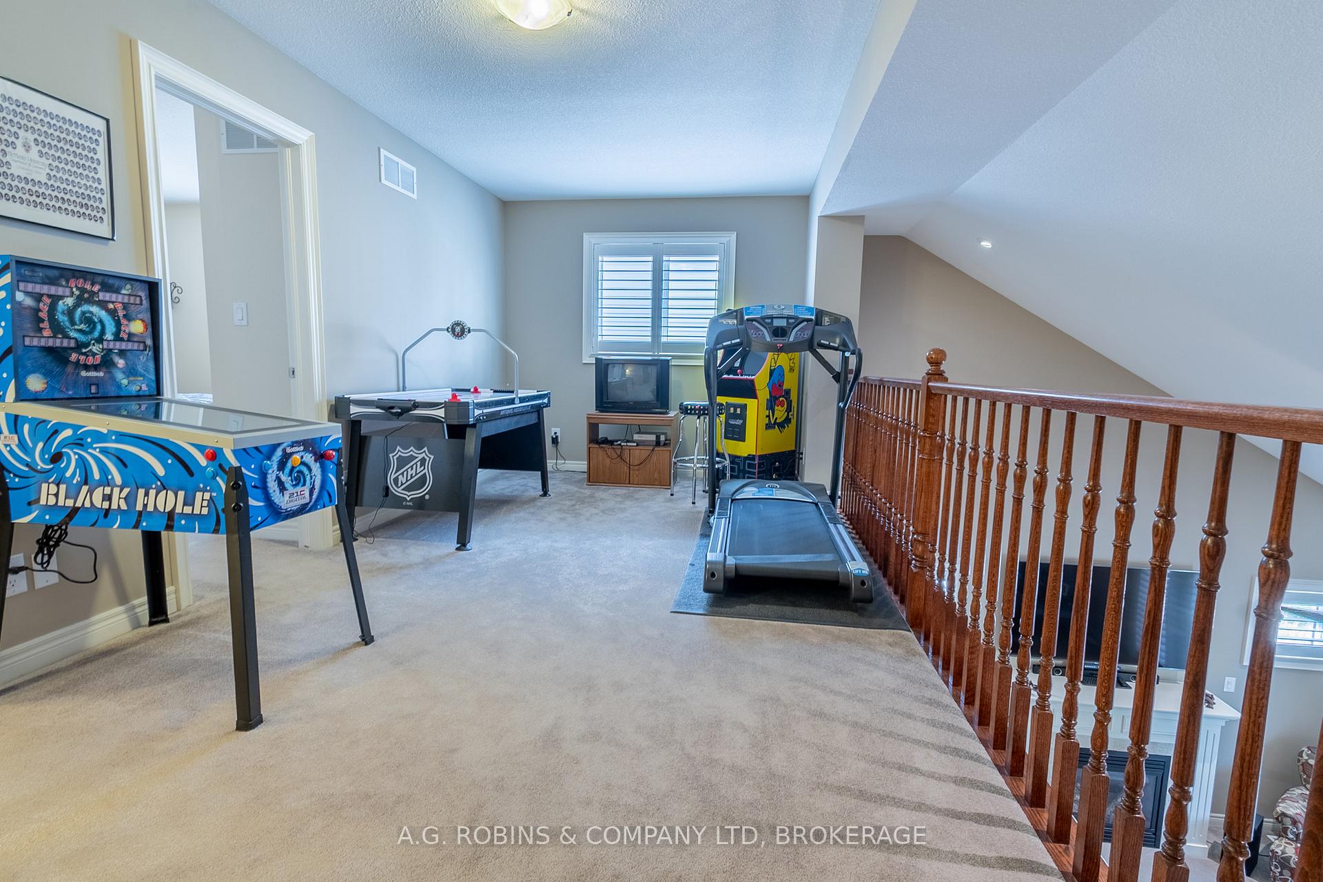 Photo 46 of 103 Tuliptree Road, Thorold, Confederation Heights — HOMEH