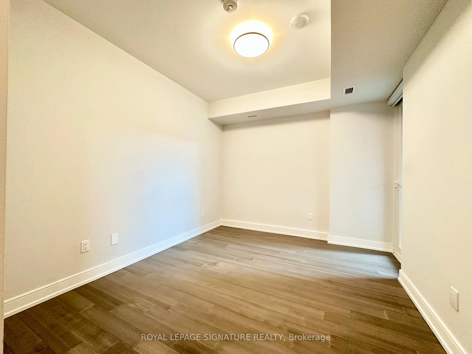 Photo 7 of Unit 213, 664 Spadina Avenue, Toronto, University — HOMEH