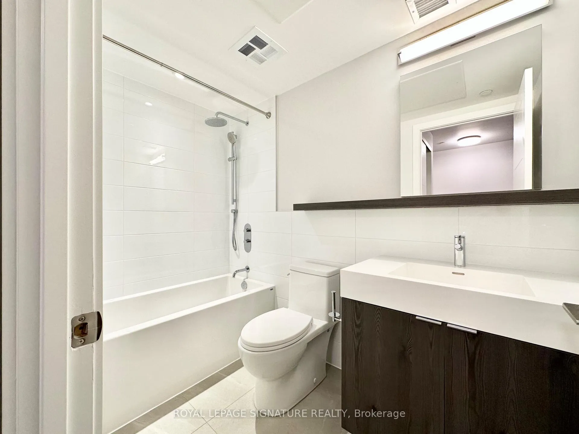 Photo 16 of Unit 213, 664 Spadina Avenue, Toronto, University — HOMEH