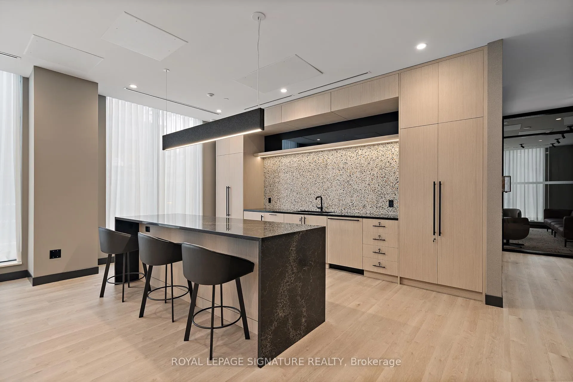 Photo 22 of Unit 213, 664 Spadina Avenue, Toronto, University — HOMEH