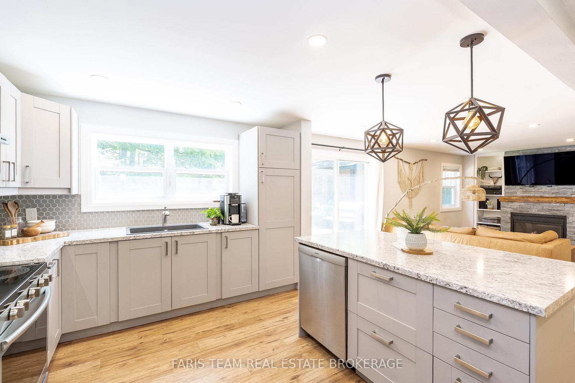 Photo 5 of 191 Albin Road, Tay, Waubaushene — HOMEH