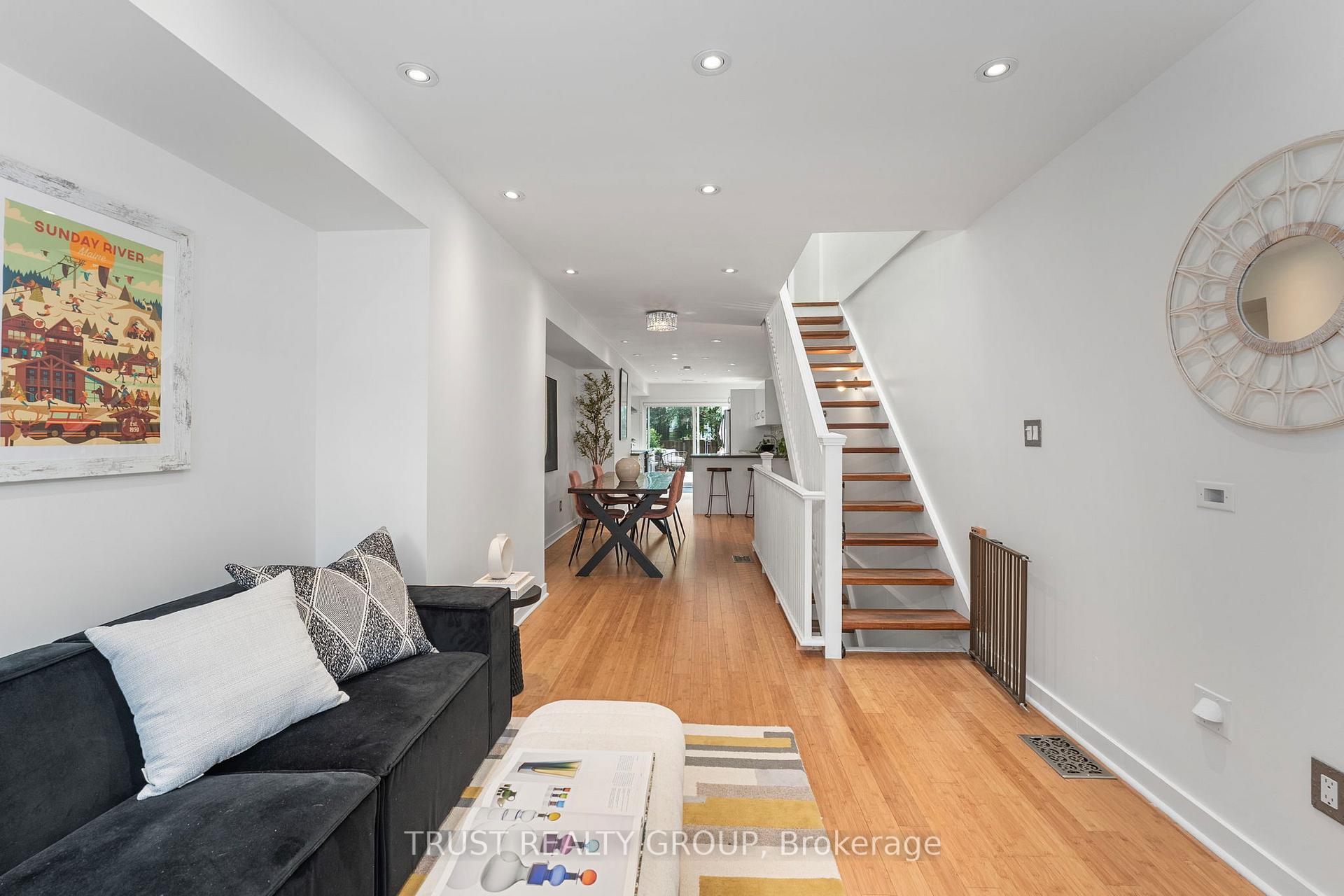 Photo 3 of 31 Dunkirk Road, Toronto, Danforth Village-East York — HOMEH