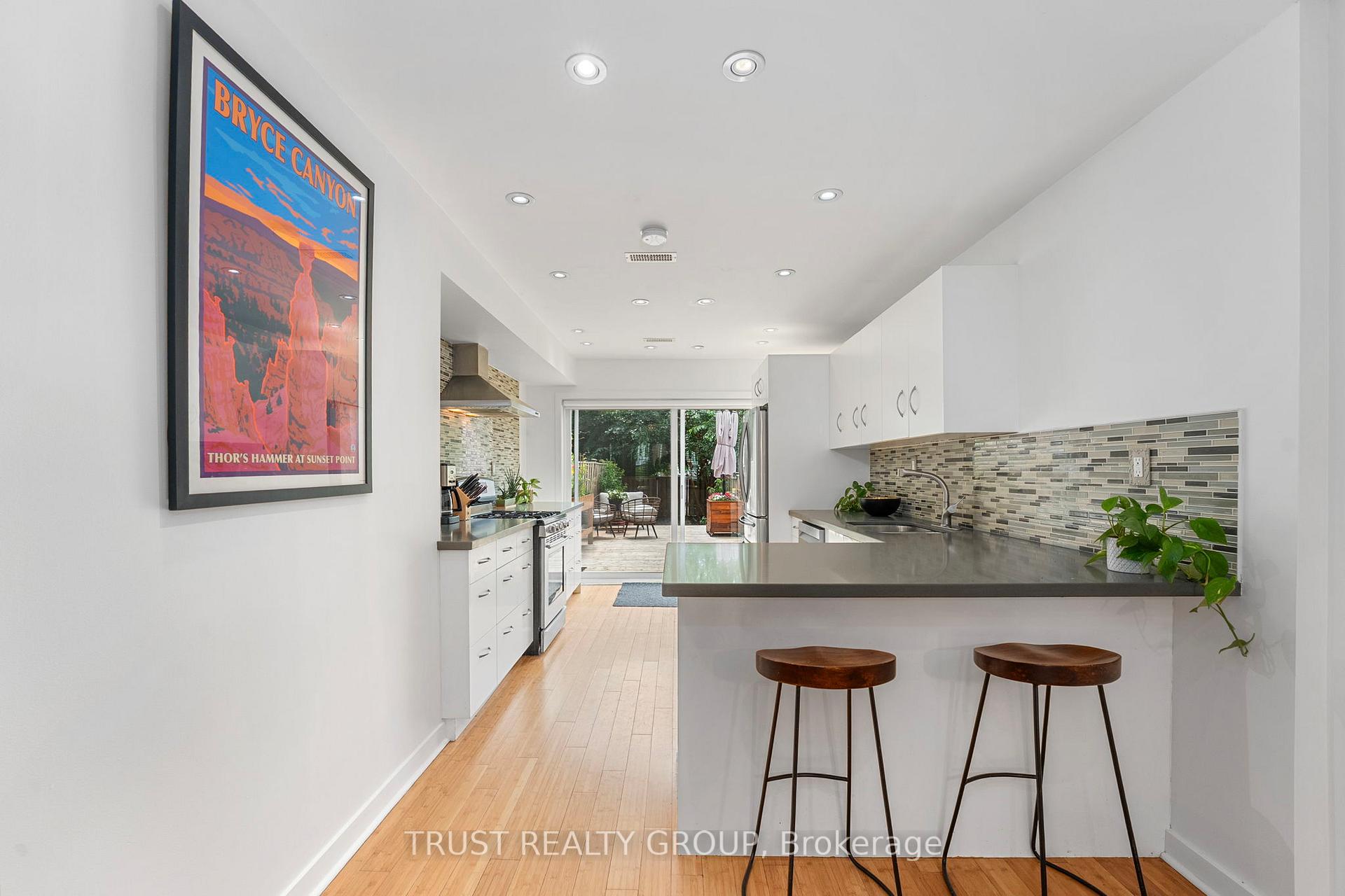 Photo 8 of 31 Dunkirk Road, Toronto, Danforth Village-East York — HOMEH