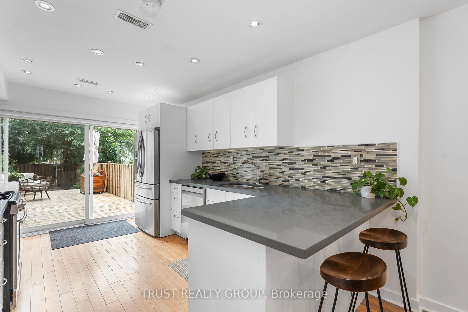 Photo 9 of 31 Dunkirk Road, Toronto, Danforth Village-East York — HOMEH