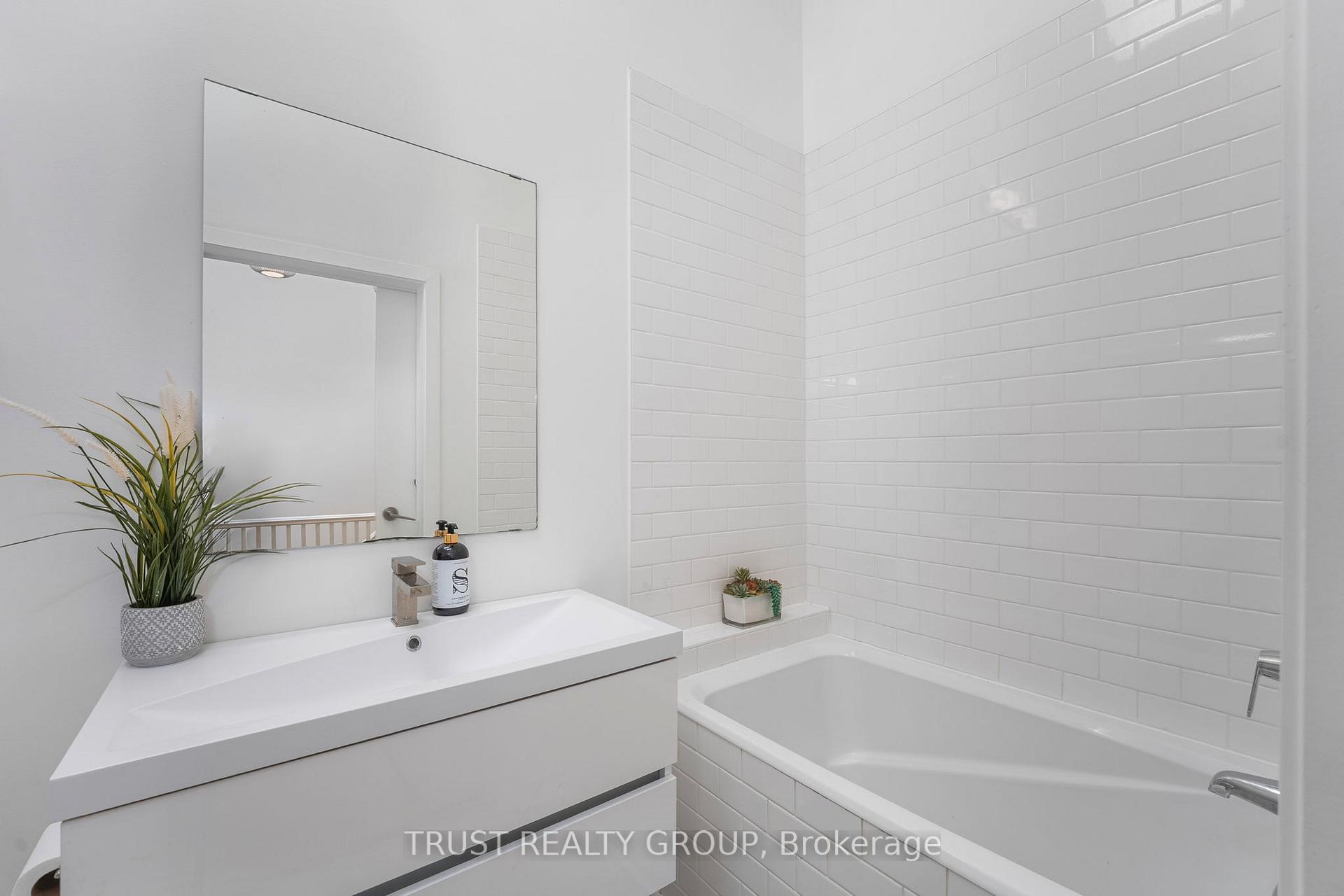 Photo 13 of 31 Dunkirk Road, Toronto, Danforth Village-East York — HOMEH