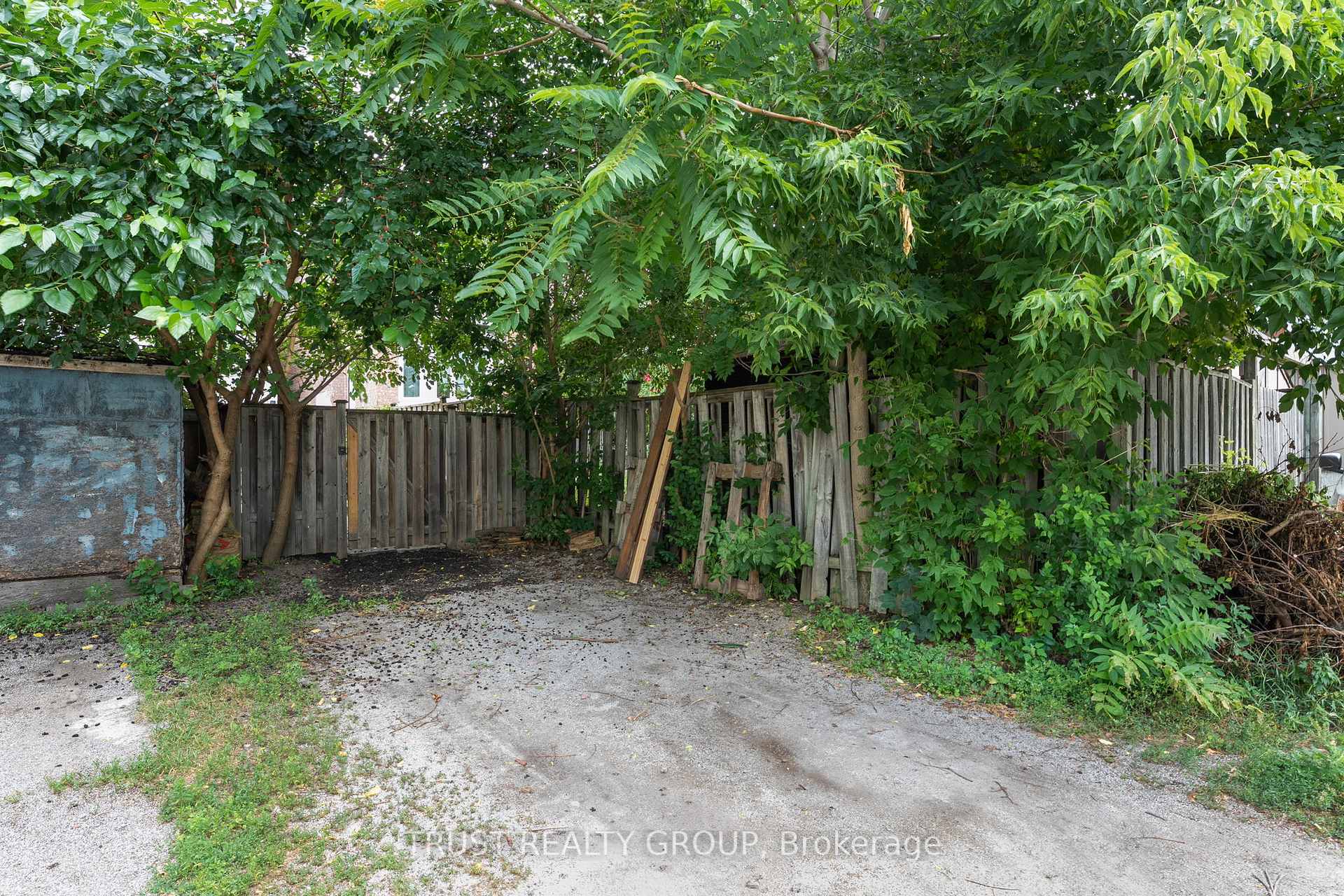 Photo 32 of 31 Dunkirk Road, Toronto, Danforth Village-East York — HOMEH
