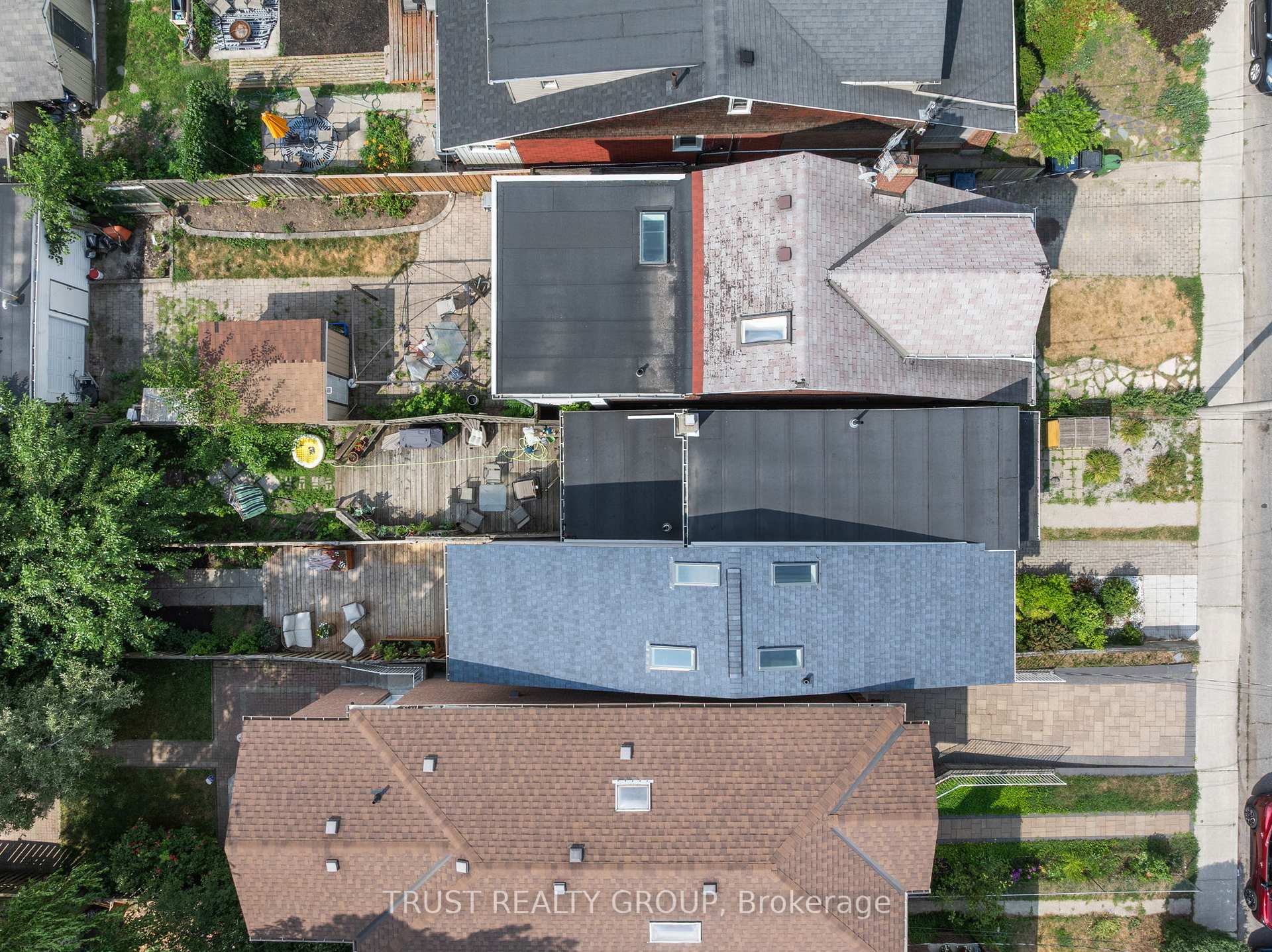 Photo 33 of 31 Dunkirk Road, Toronto, Danforth Village-East York — HOMEH