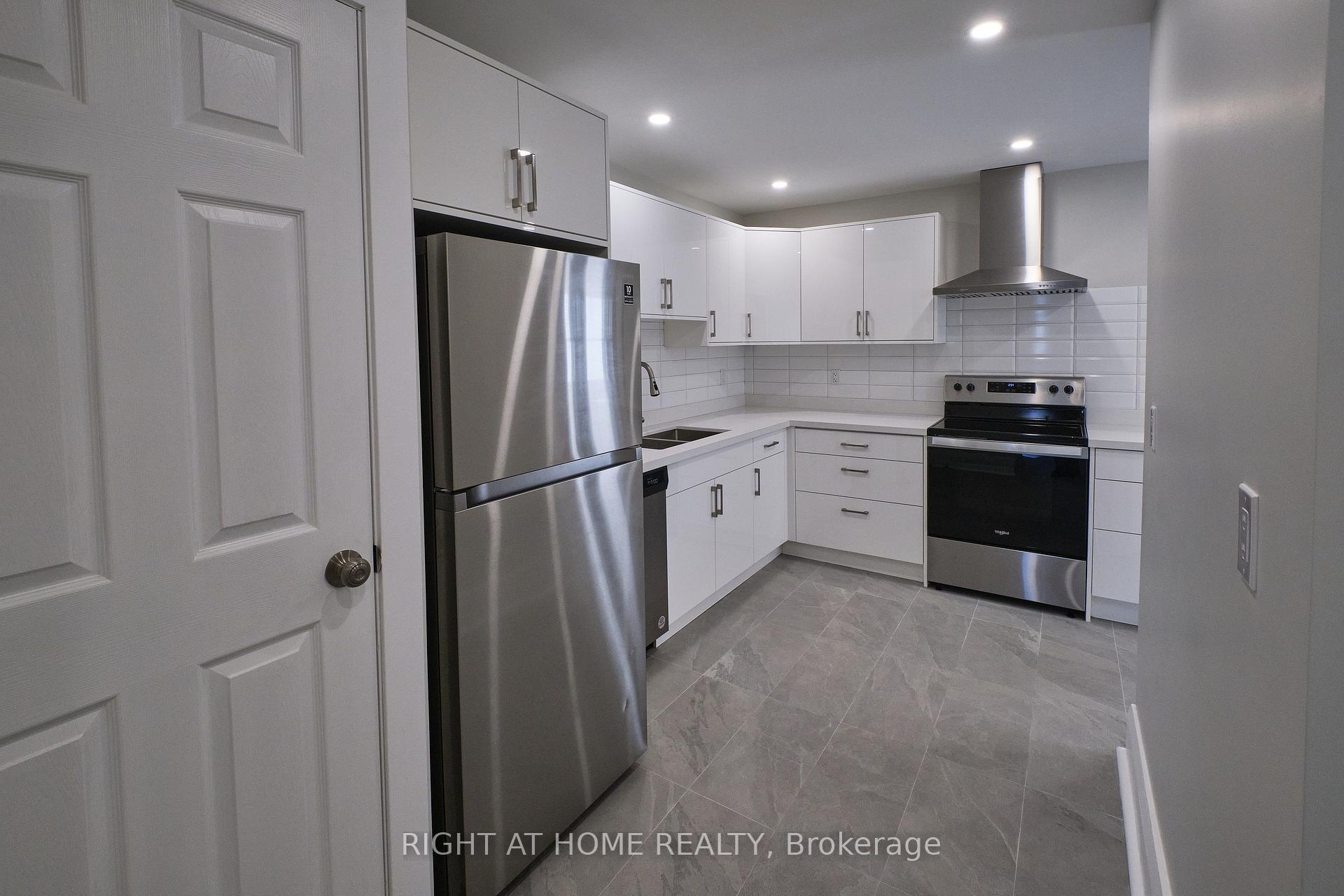 Photo 2 of Unit Main, 101 Hillsdale Avenue E, Toronto, Mount Pleasant West — HOMEH