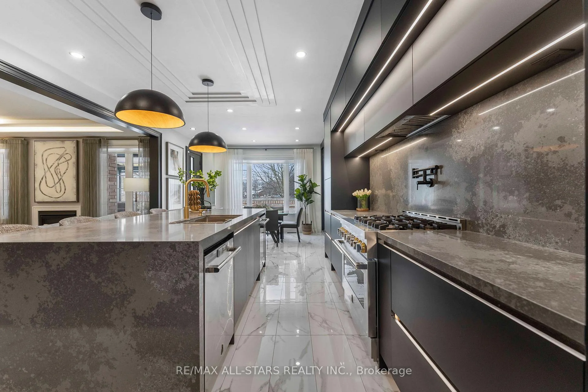 Photo 6 of 355 Reg Harrison Trail, Newmarket, Glenway Estates — HOMEH