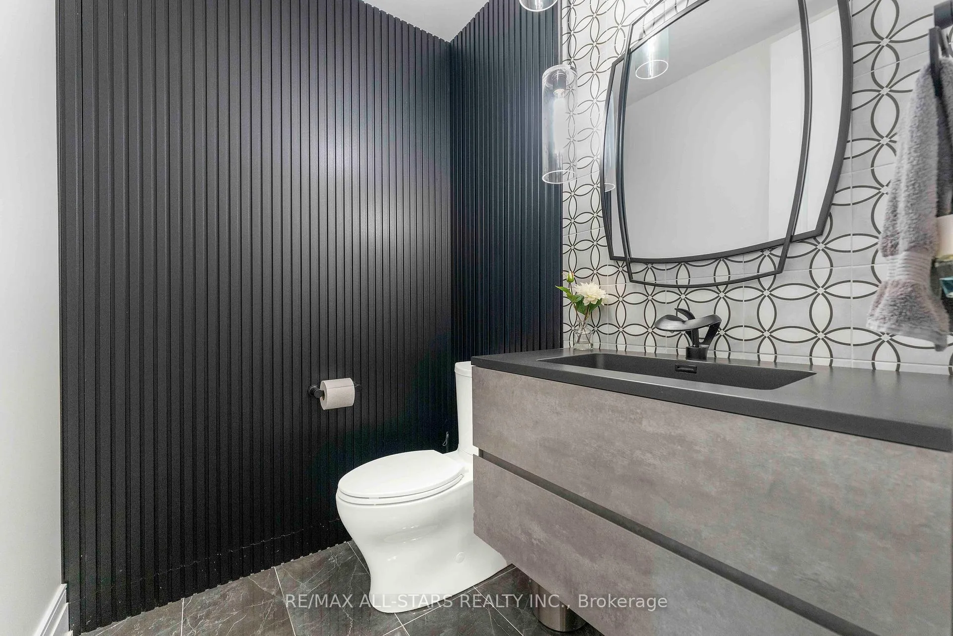 Photo 14 of 355 Reg Harrison Trail, Newmarket, Glenway Estates — HOMEH
