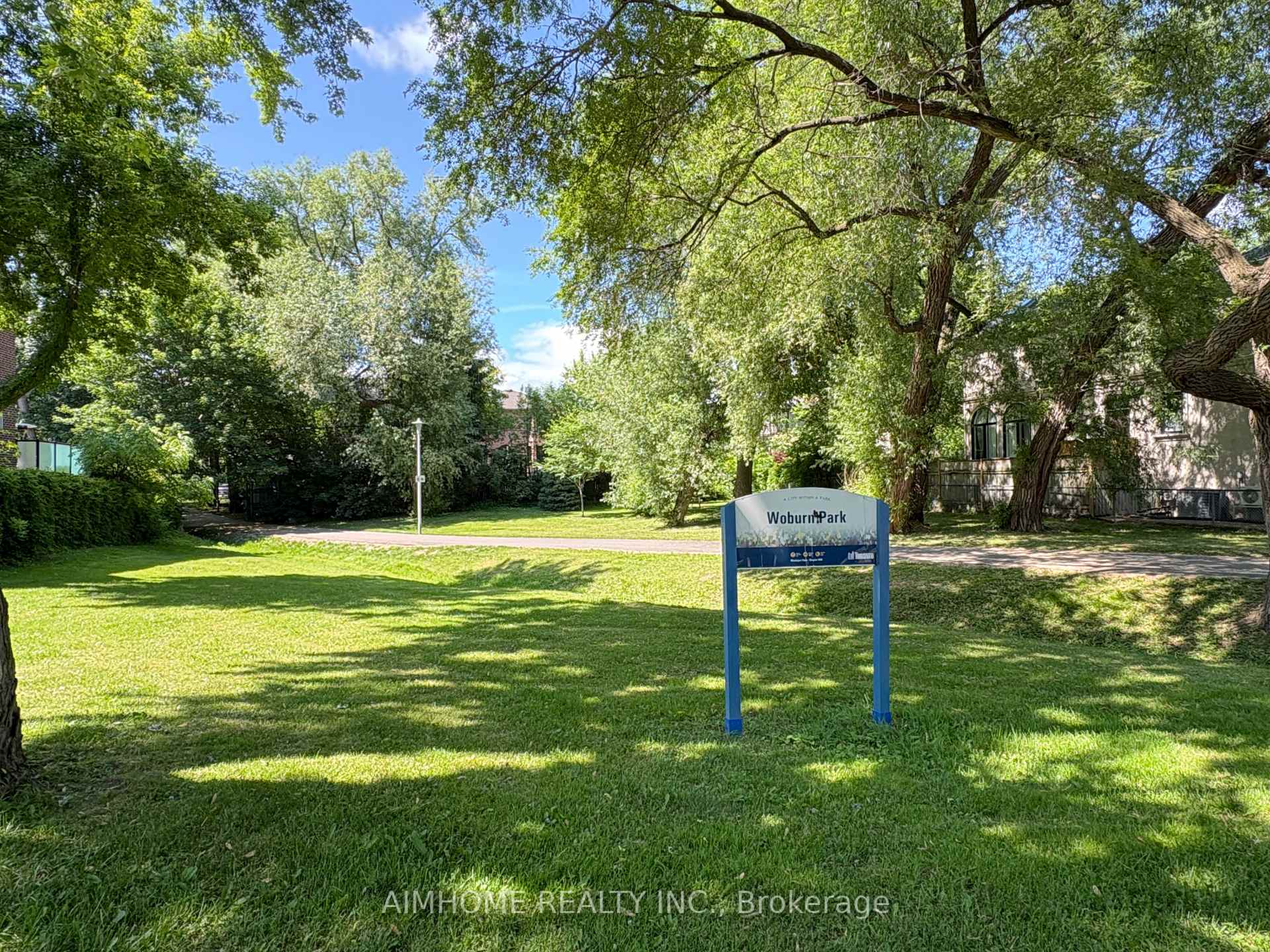 Photo 2 of 619 Bedford Park Avenue, Toronto, Bedford Park-Nortown — HOMEH