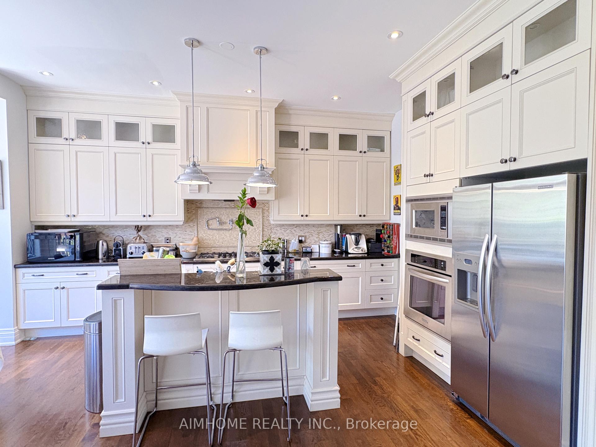 Photo 8 of 619 Bedford Park Avenue, Toronto, Bedford Park-Nortown — HOMEH