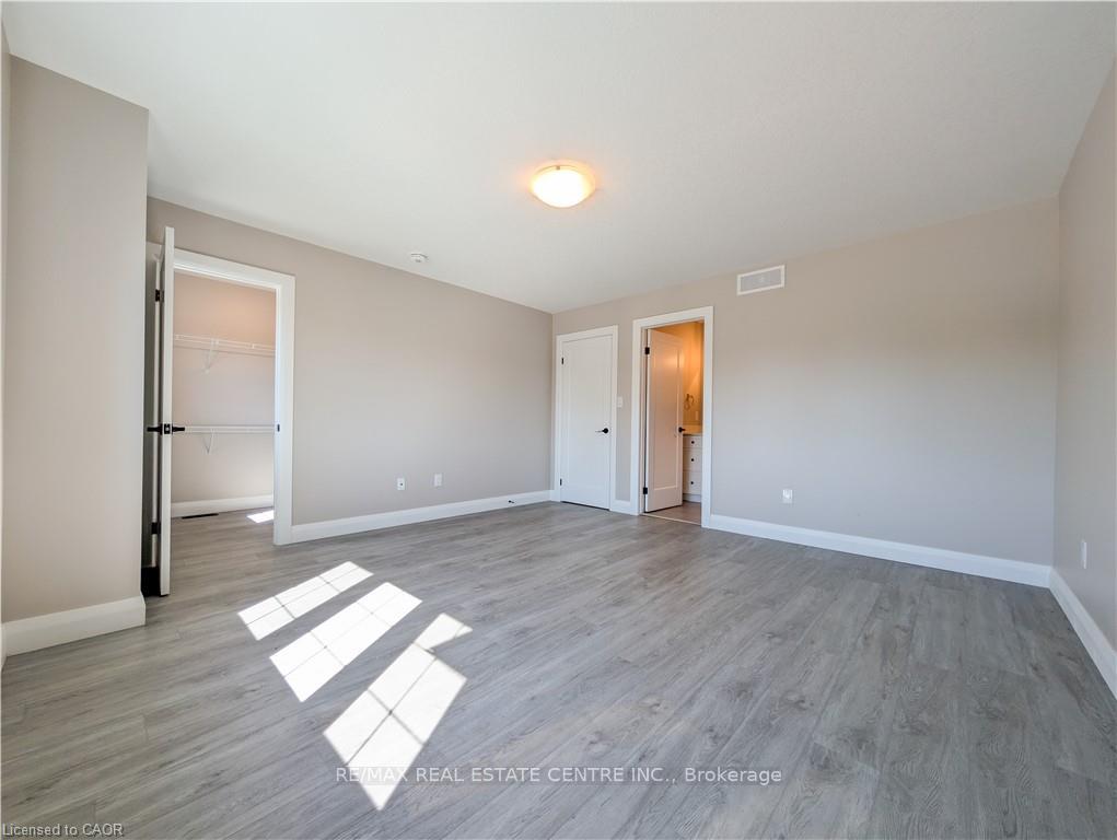 Photo 11 of 54 Lark Street, Tillsonburg — HOMEH