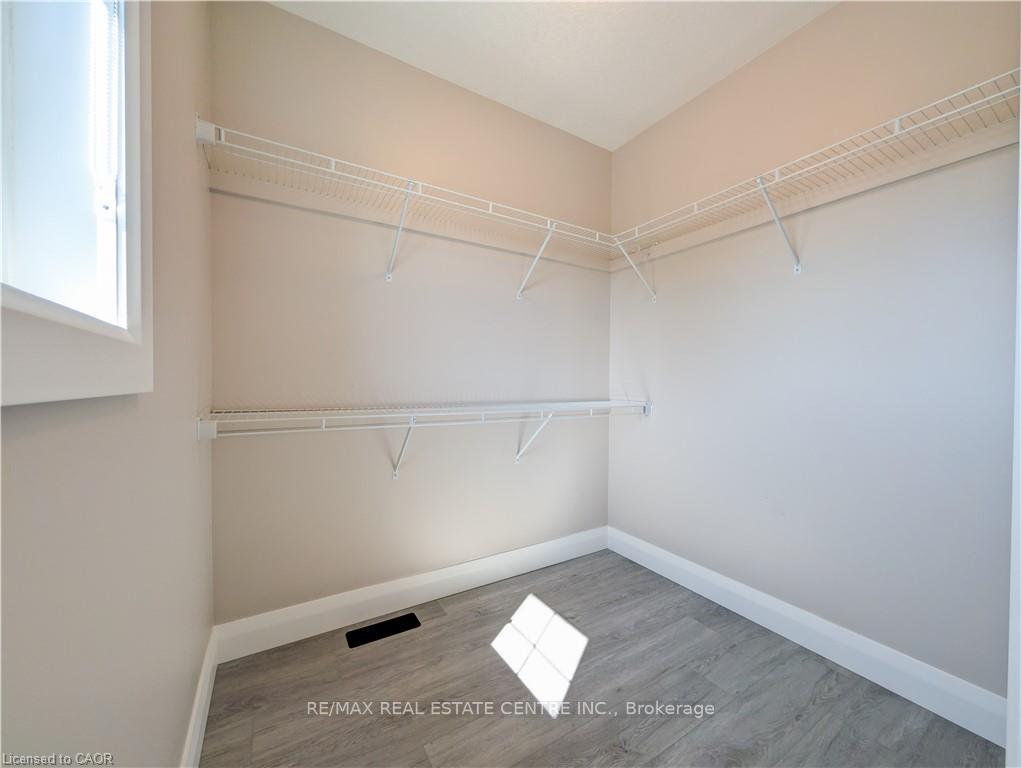 Photo 13 of 54 Lark Street, Tillsonburg — HOMEH