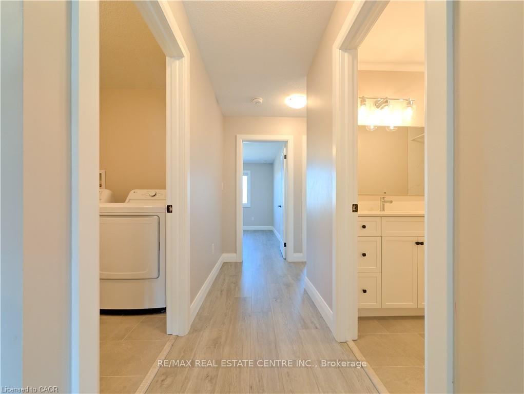 Photo 14 of 54 Lark Street, Tillsonburg — HOMEH