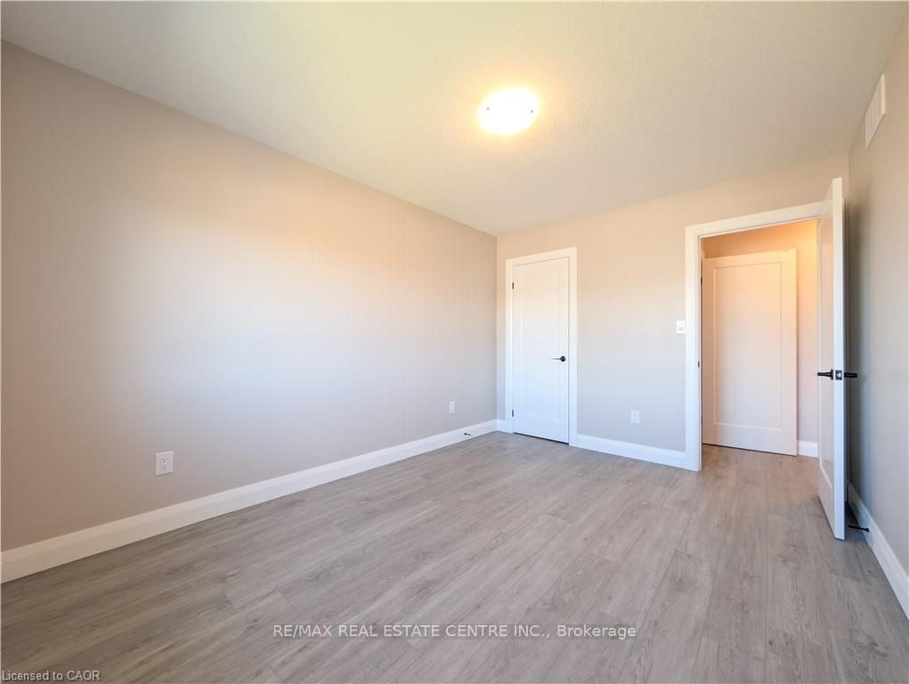 Photo 17 of 54 Lark Street, Tillsonburg — HOMEH