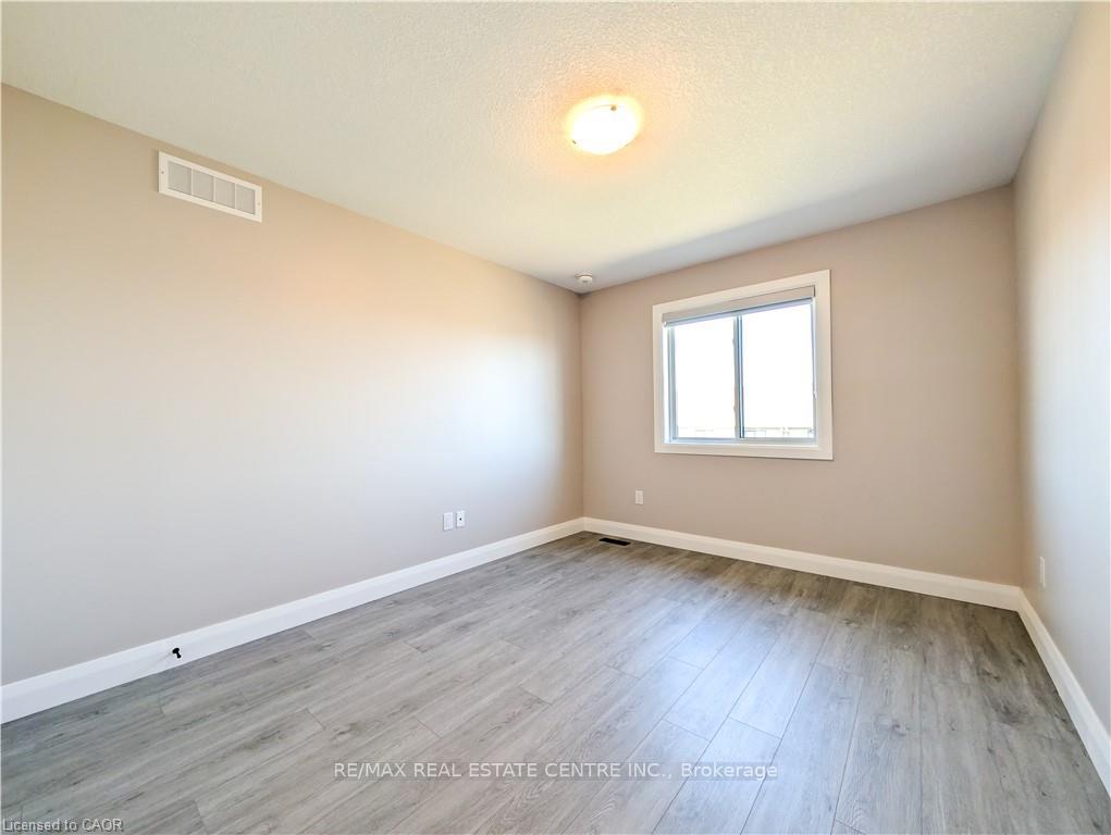 Photo 20 of 54 Lark Street, Tillsonburg — HOMEH