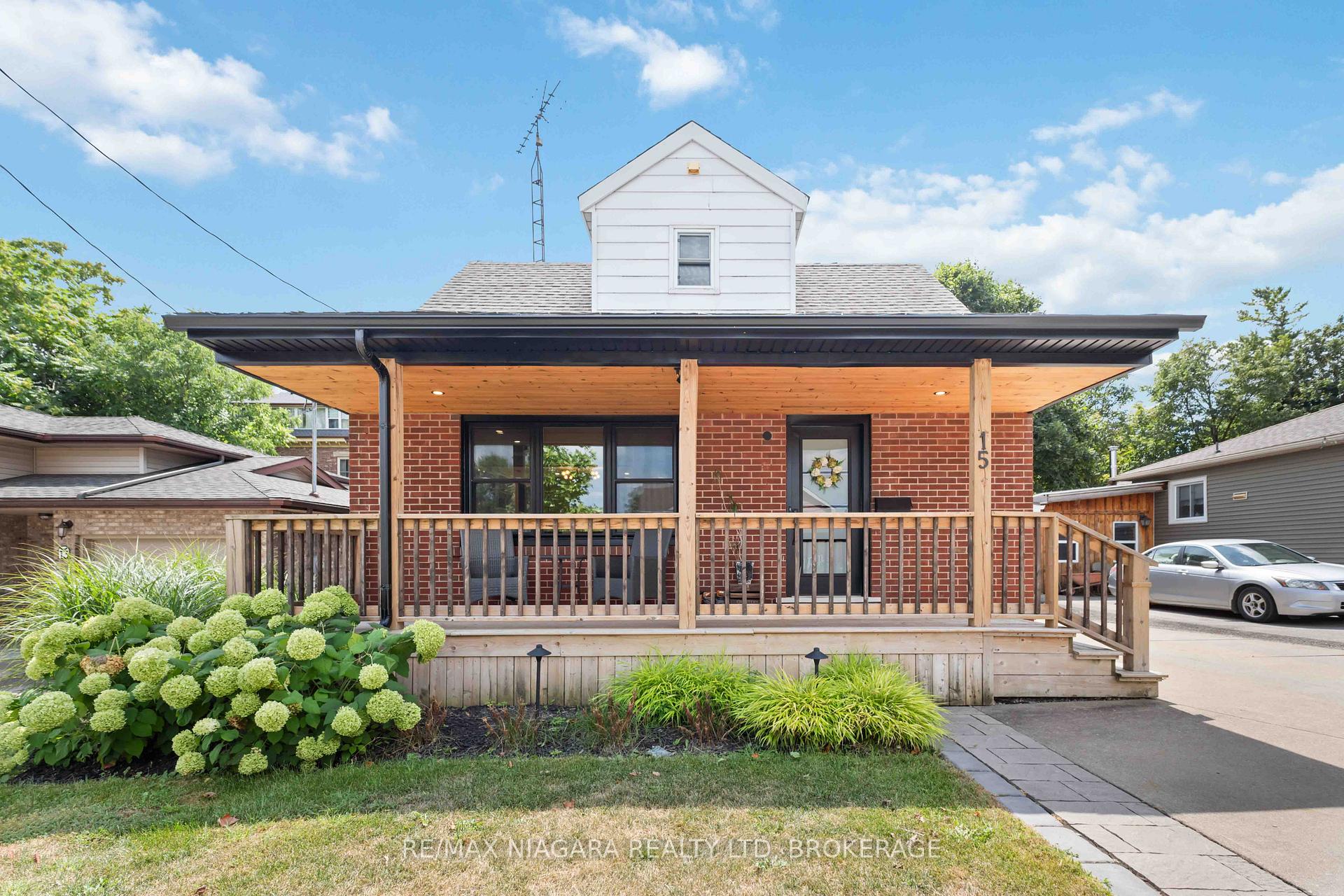 Photo 1 of 15 Conlon Crescent, Thorold, Thorold Downtown — HOMEH