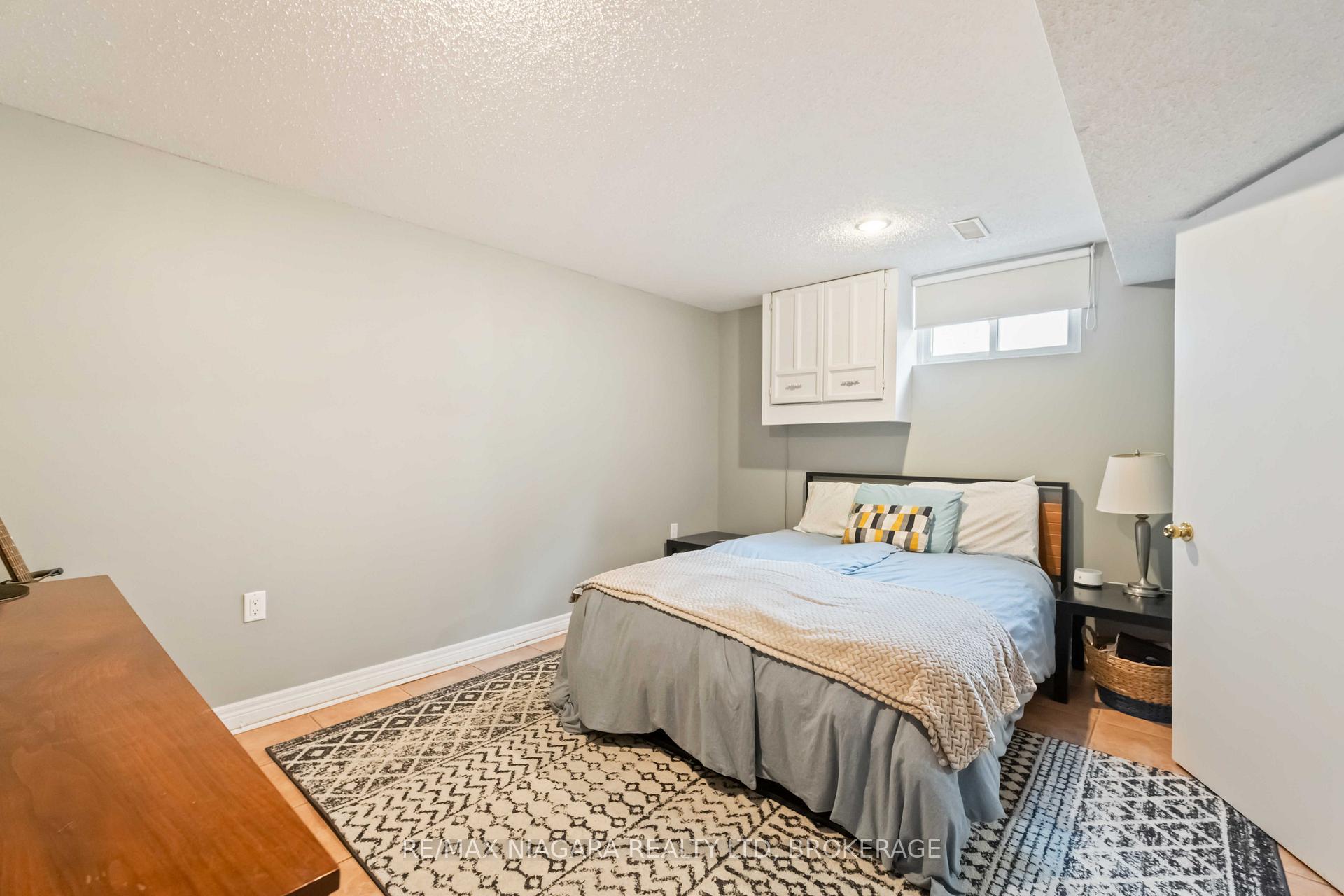 Photo 22 of 15 Conlon Crescent, Thorold, Thorold Downtown — HOMEH