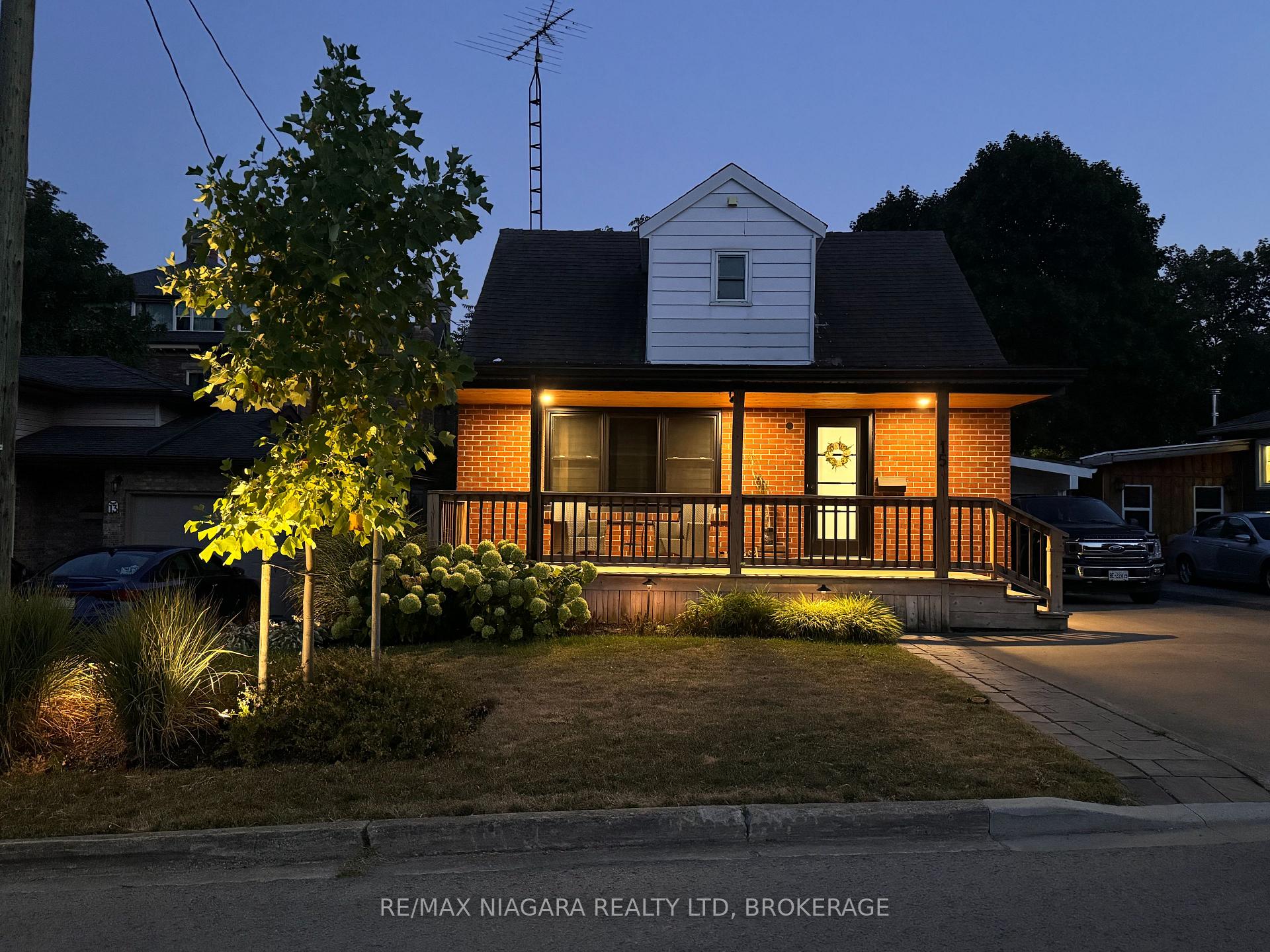 Photo 30 of 15 Conlon Crescent, Thorold, Thorold Downtown — HOMEH