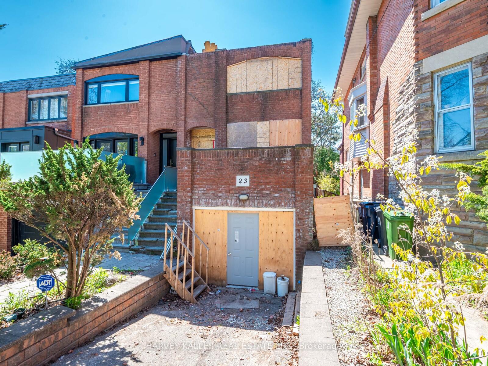 Photo 5 of 23 Lonsdale Road, Toronto, Yonge-St. Clair — HOMEH