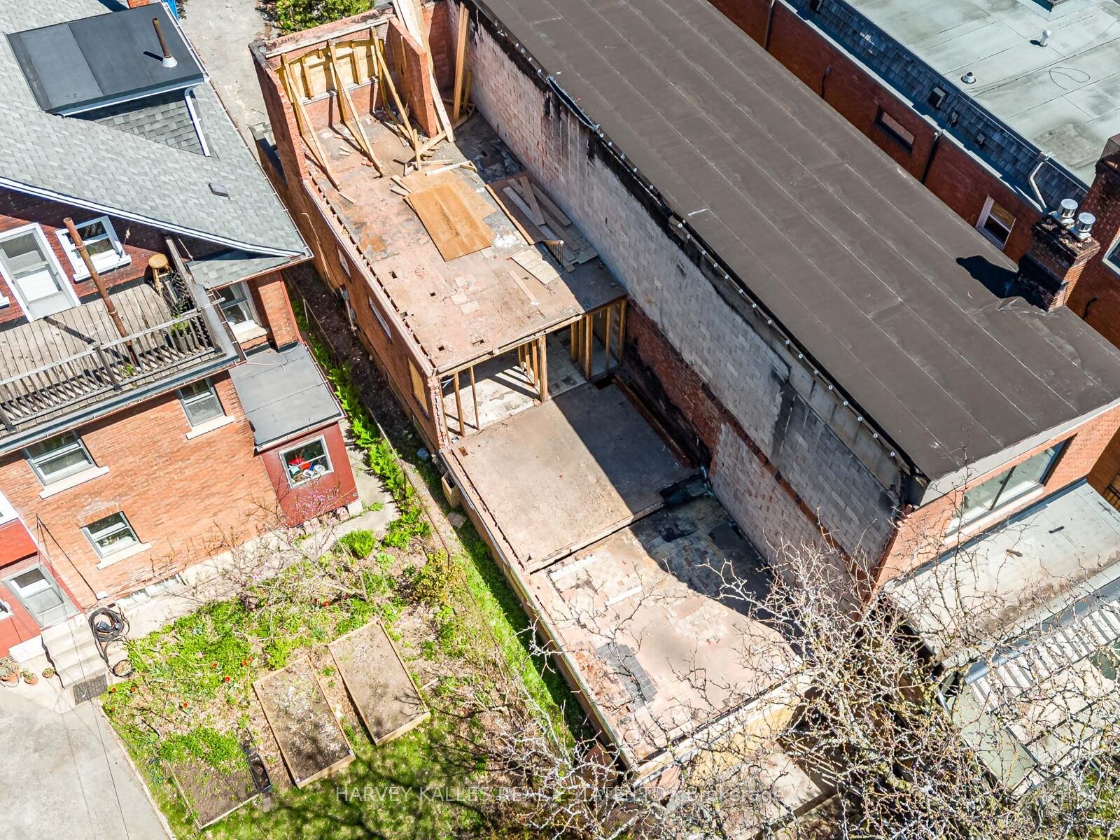 Photo 10 of 23 Lonsdale Road, Toronto, Yonge-St. Clair — HOMEH