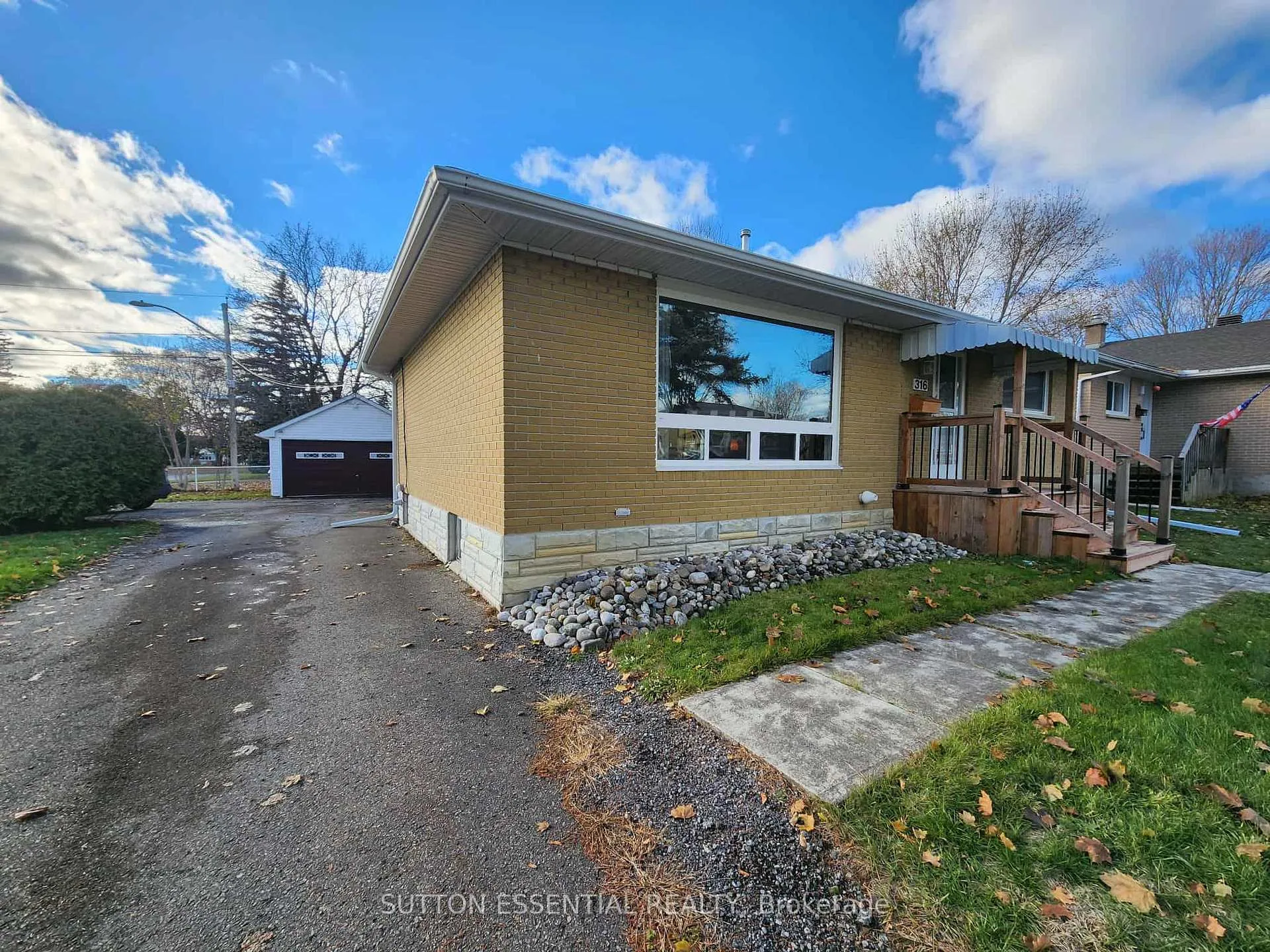 Photo 1 of 316 First Avenue, Brockville — HOMEH