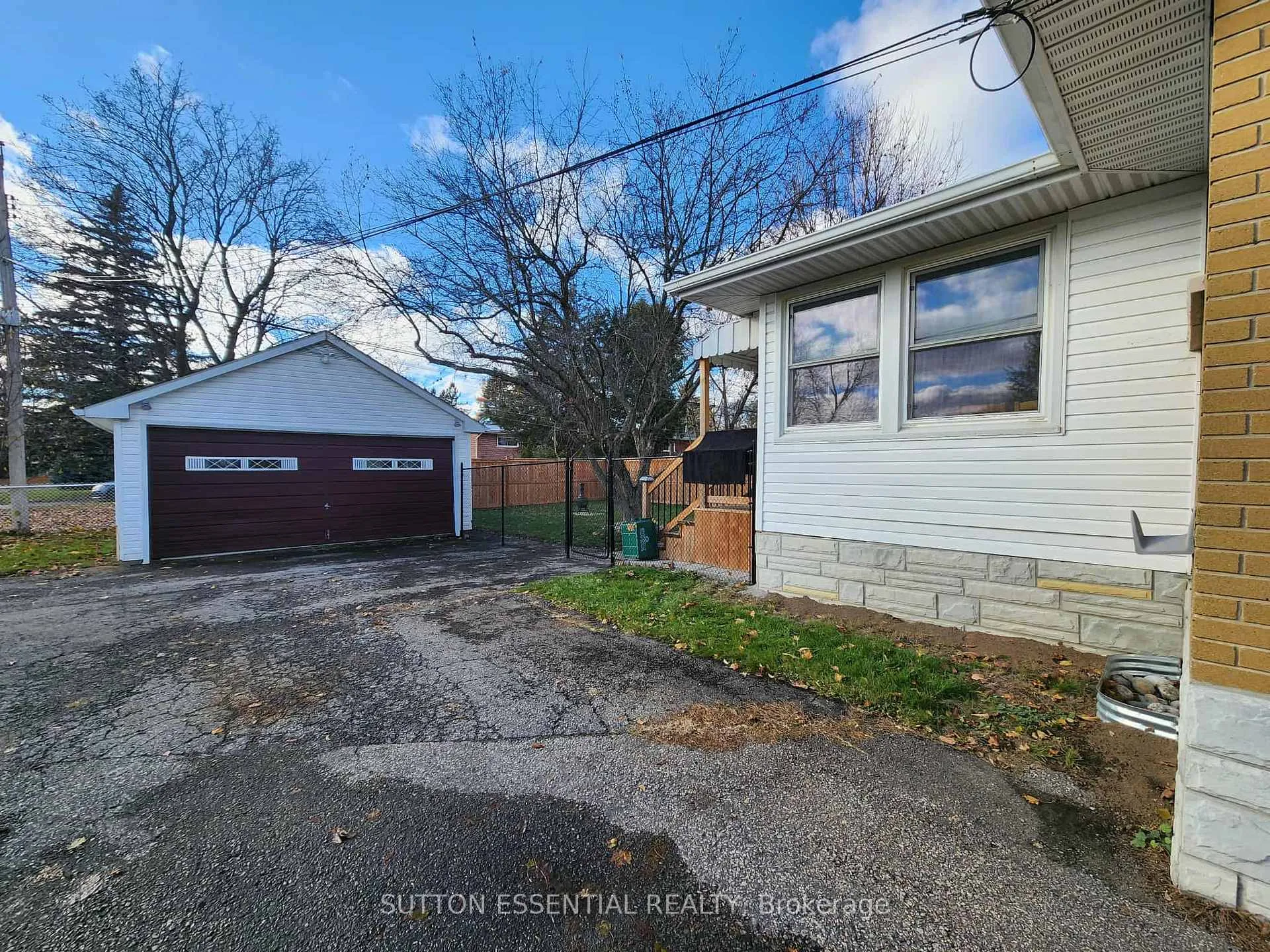 Photo 32 of 316 First Avenue, Brockville — HOMEH