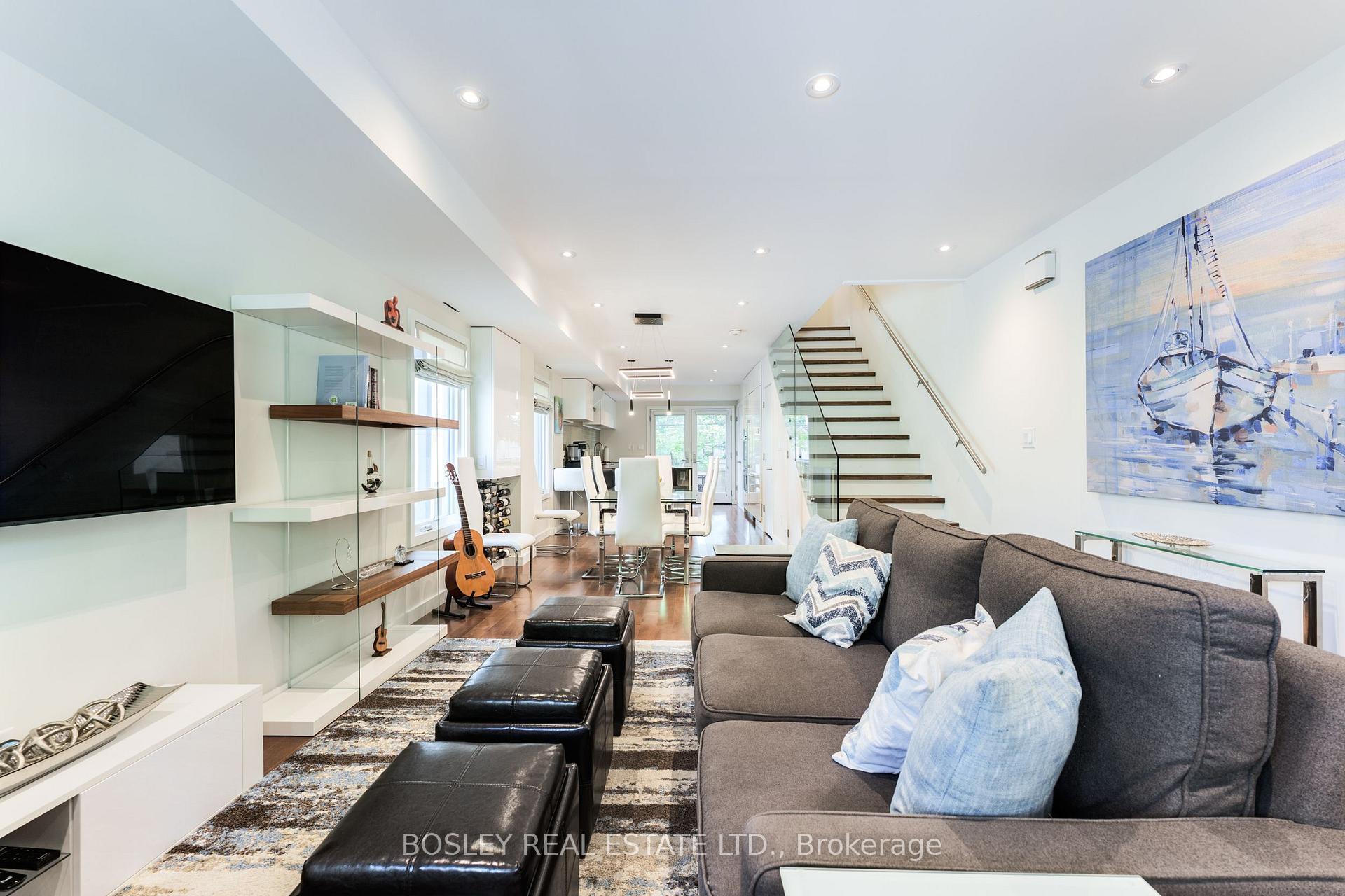 Photo 3 of 124 Coleridge Avenue, Toronto, Woodbine-Lumsden — HOMEH