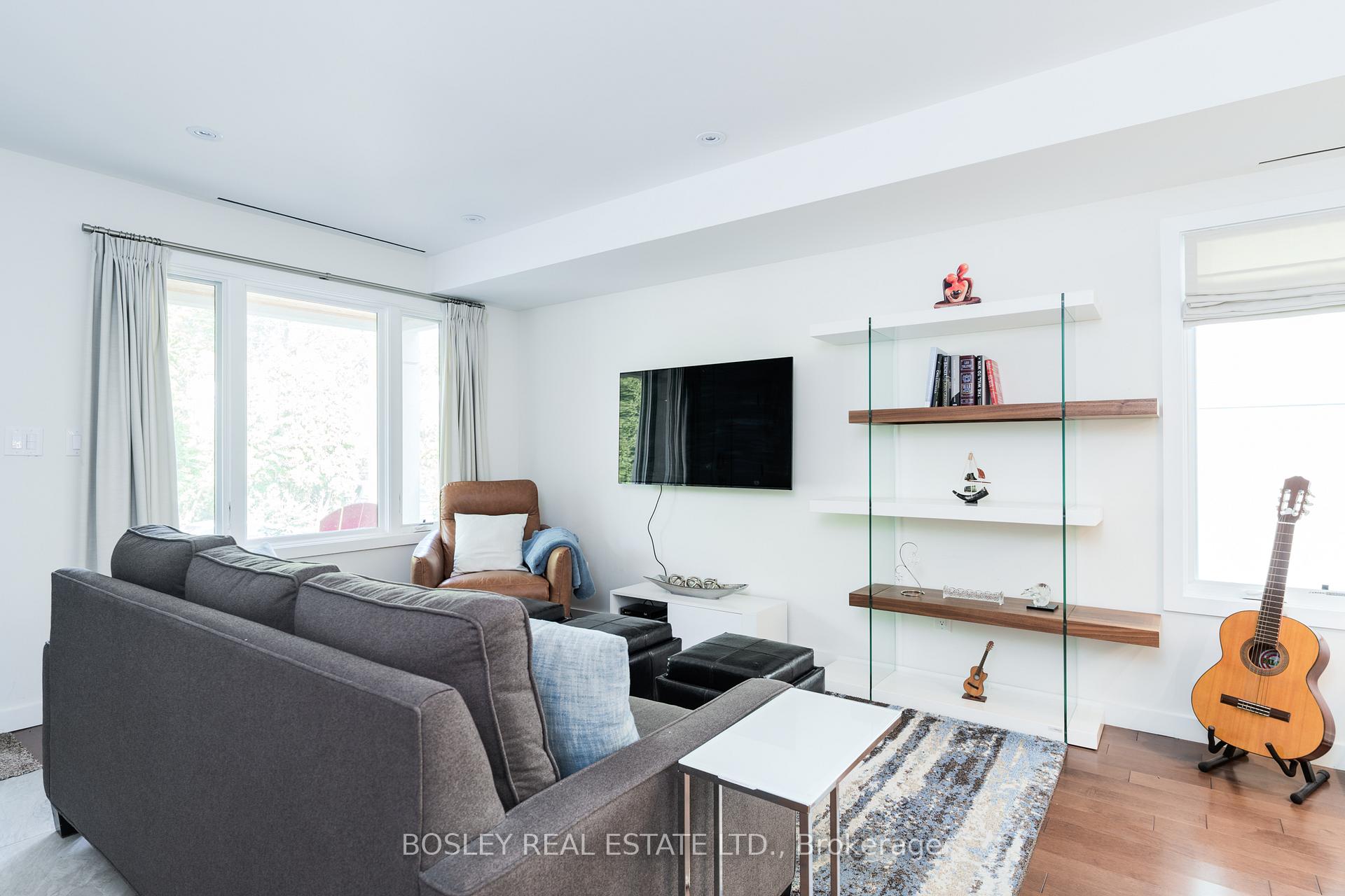 Photo 4 of 124 Coleridge Avenue, Toronto, Woodbine-Lumsden — HOMEH