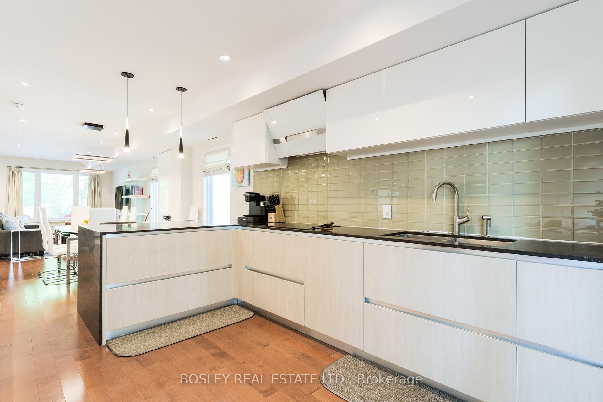 Photo 10 of 124 Coleridge Avenue, Toronto, Woodbine-Lumsden — HOMEH