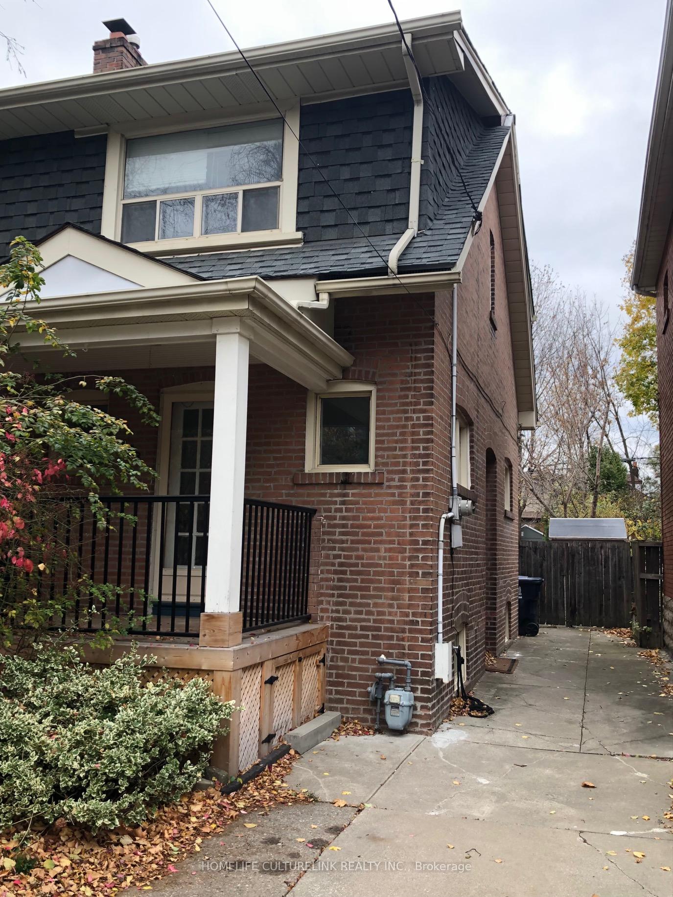 Front of 468 Hillsdale Avenue