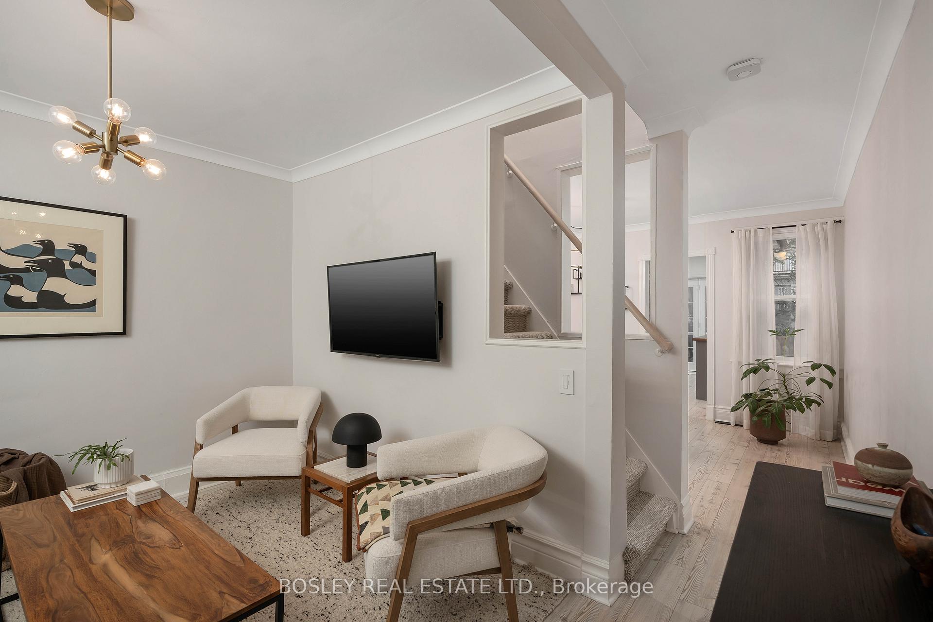 Photo 6 of 28 Mountalan Avenue, Toronto, Greenwood-Coxwell — HOMEH