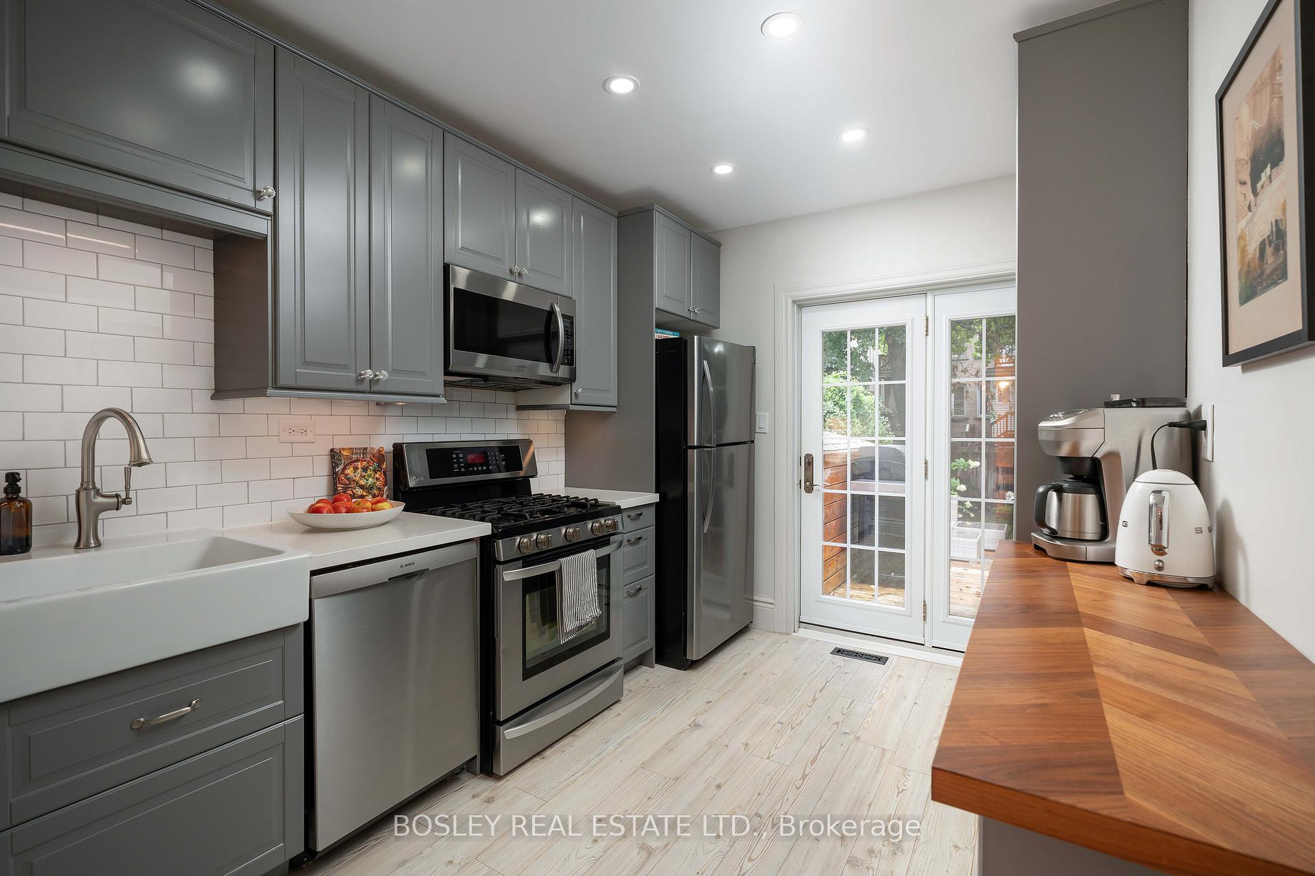 Photo 9 of 28 Mountalan Avenue, Toronto, Greenwood-Coxwell — HOMEH