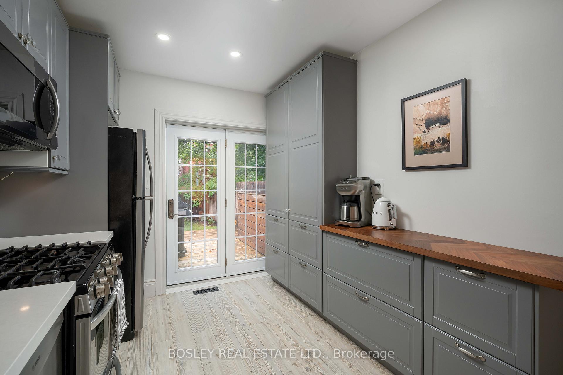 Photo 11 of 28 Mountalan Avenue, Toronto, Greenwood-Coxwell — HOMEH