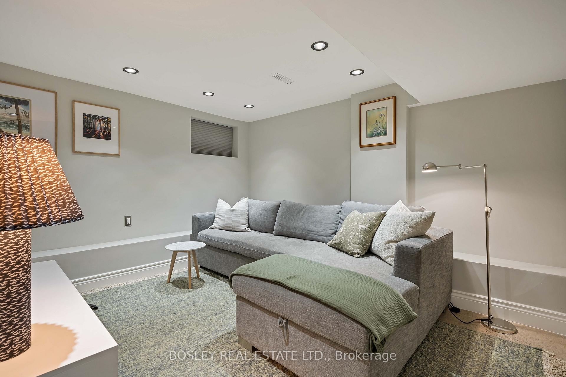 Photo 22 of 28 Mountalan Avenue, Toronto, Greenwood-Coxwell — HOMEH