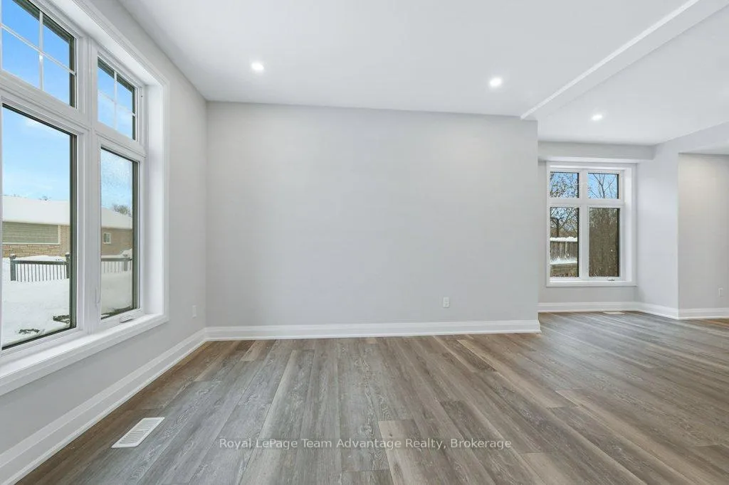 Photo 5 of 18 Avery Court, Parry Sound — HOMEH