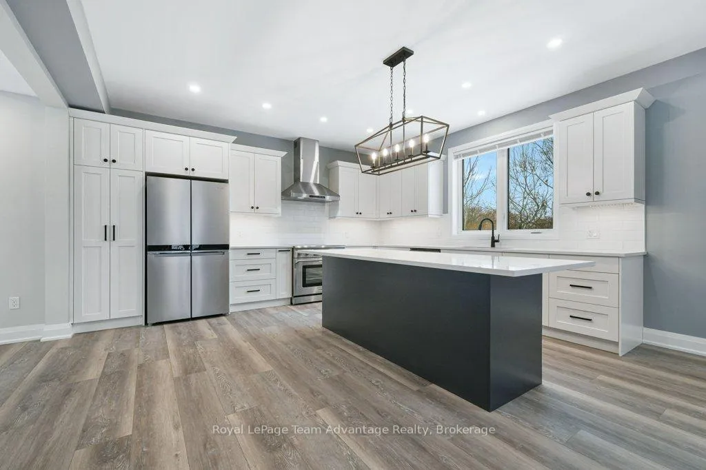 Photo 1 of 18 Avery Court, Parry Sound — HOMEH