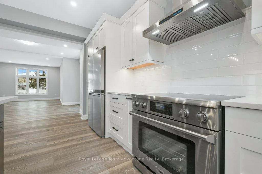 Photo 9 of 18 Avery Court, Parry Sound — HOMEH
