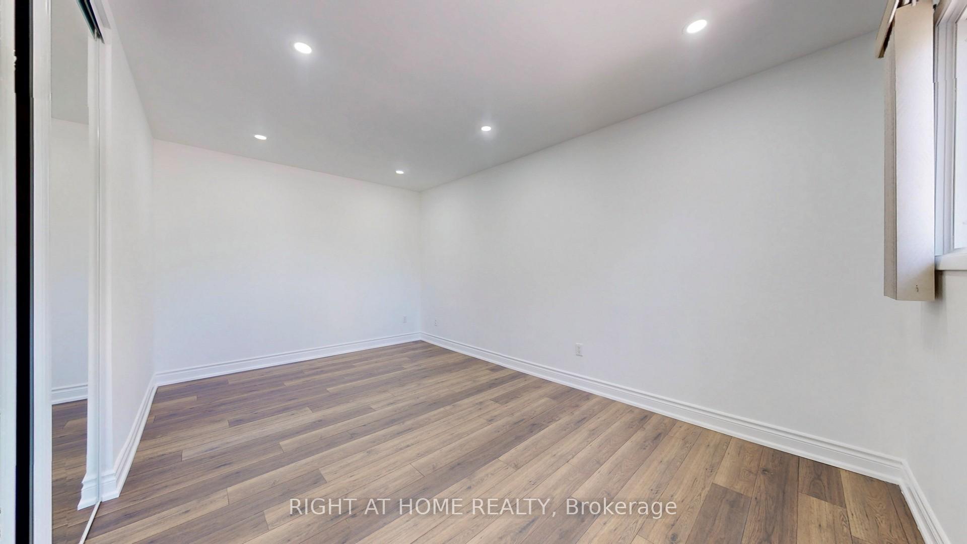 Photo 24 of 21 Lucania Place, Scarborough, Steeles — HOMEH