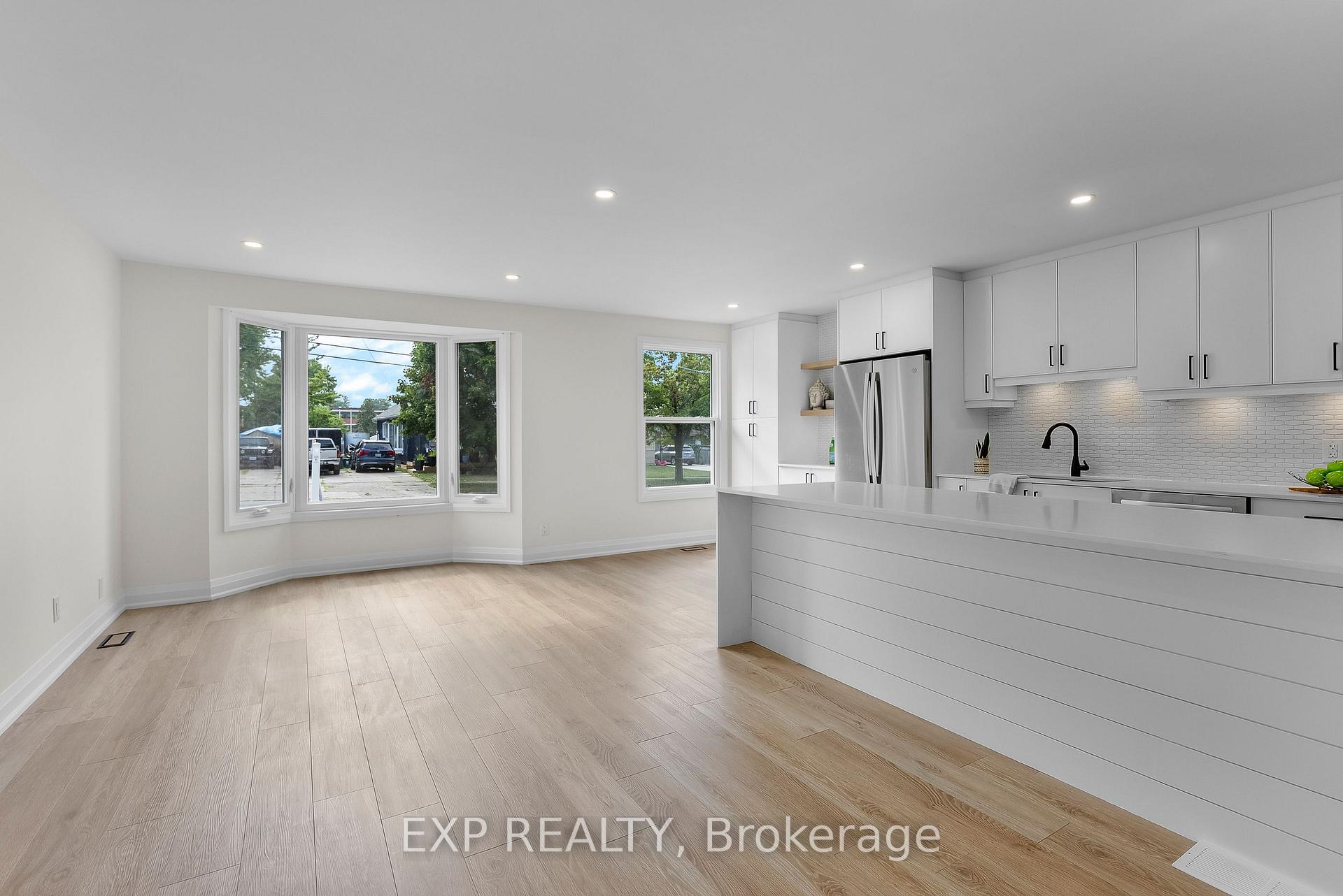 Photo 2 of 68 Chapel Street N, Thorold, Thorold Downtown — HOMEH